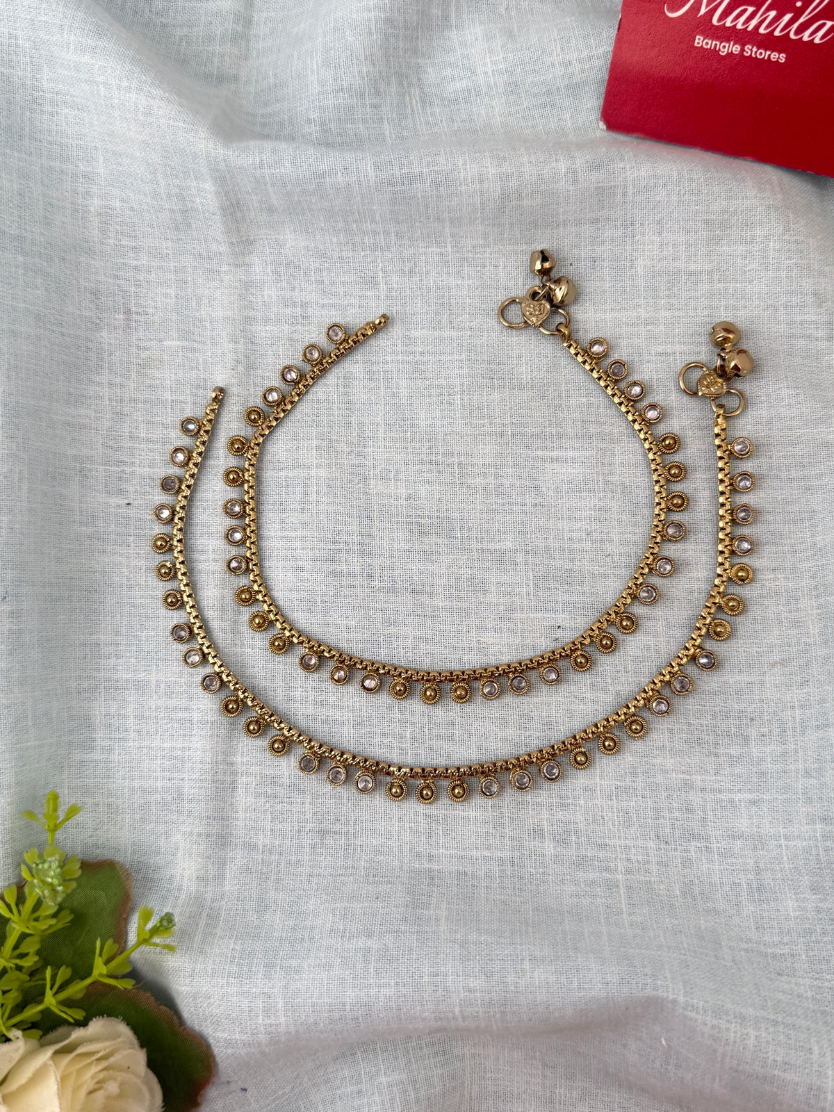 Elegant anklets for women