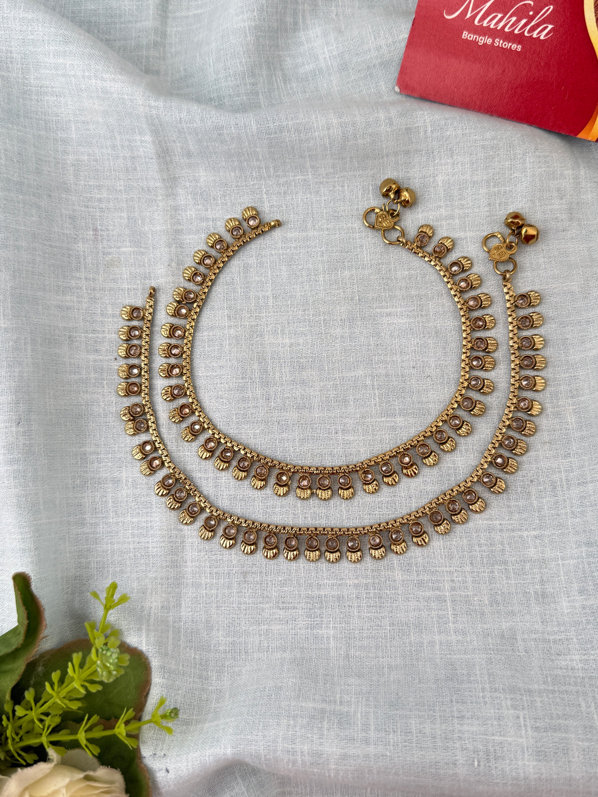 Elegant anklets for women