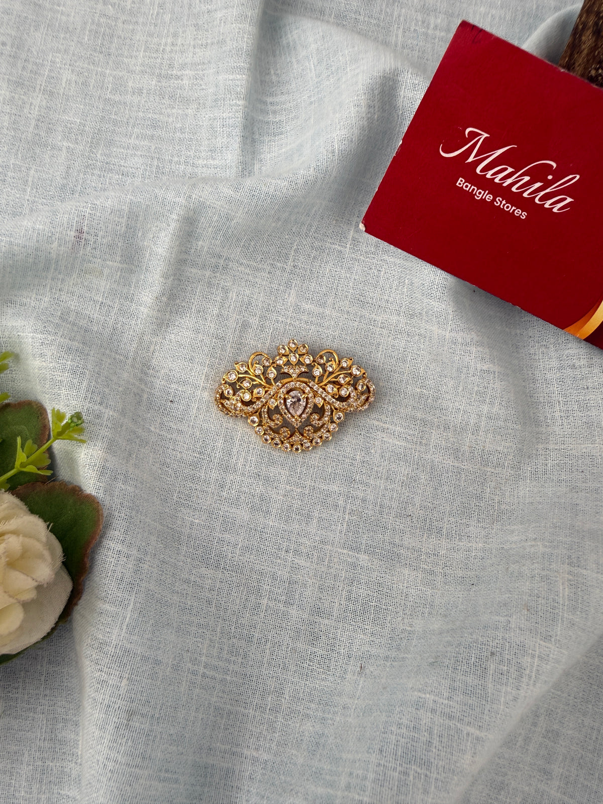 Stylish Saree Pins for women