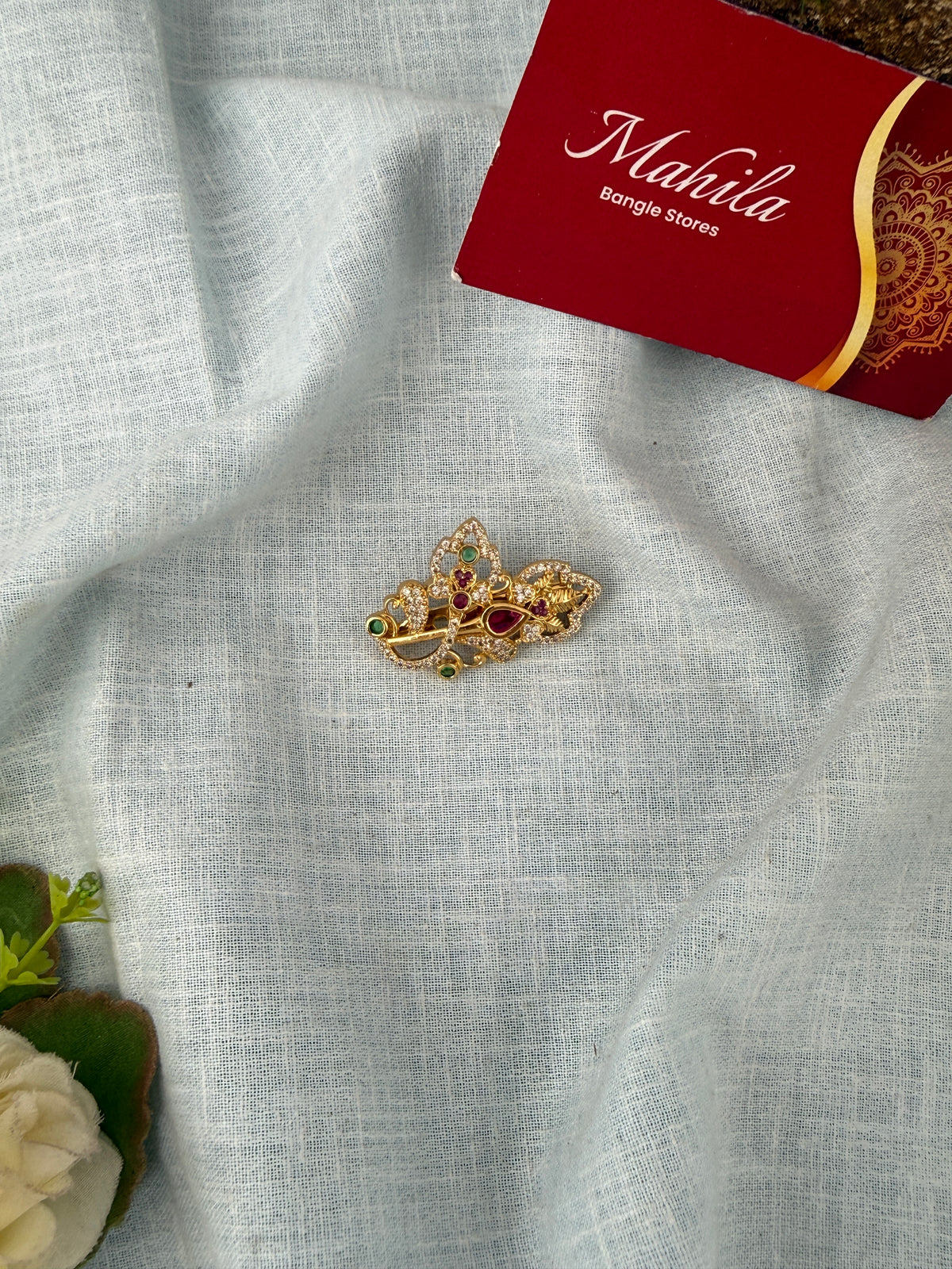 Stylish Saree Pins for women
