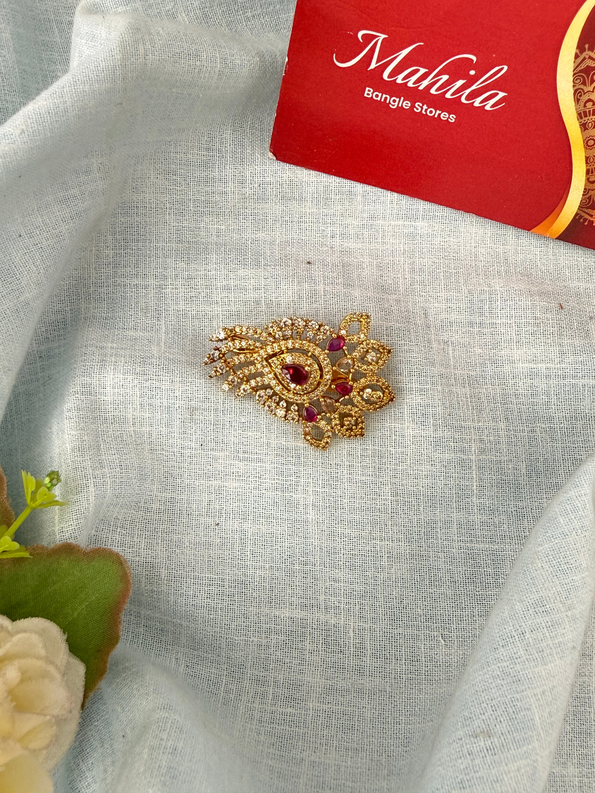 Stylish Saree Pins for women