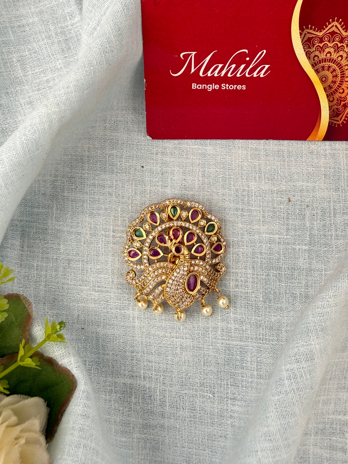 Stylish Saree Pins for women