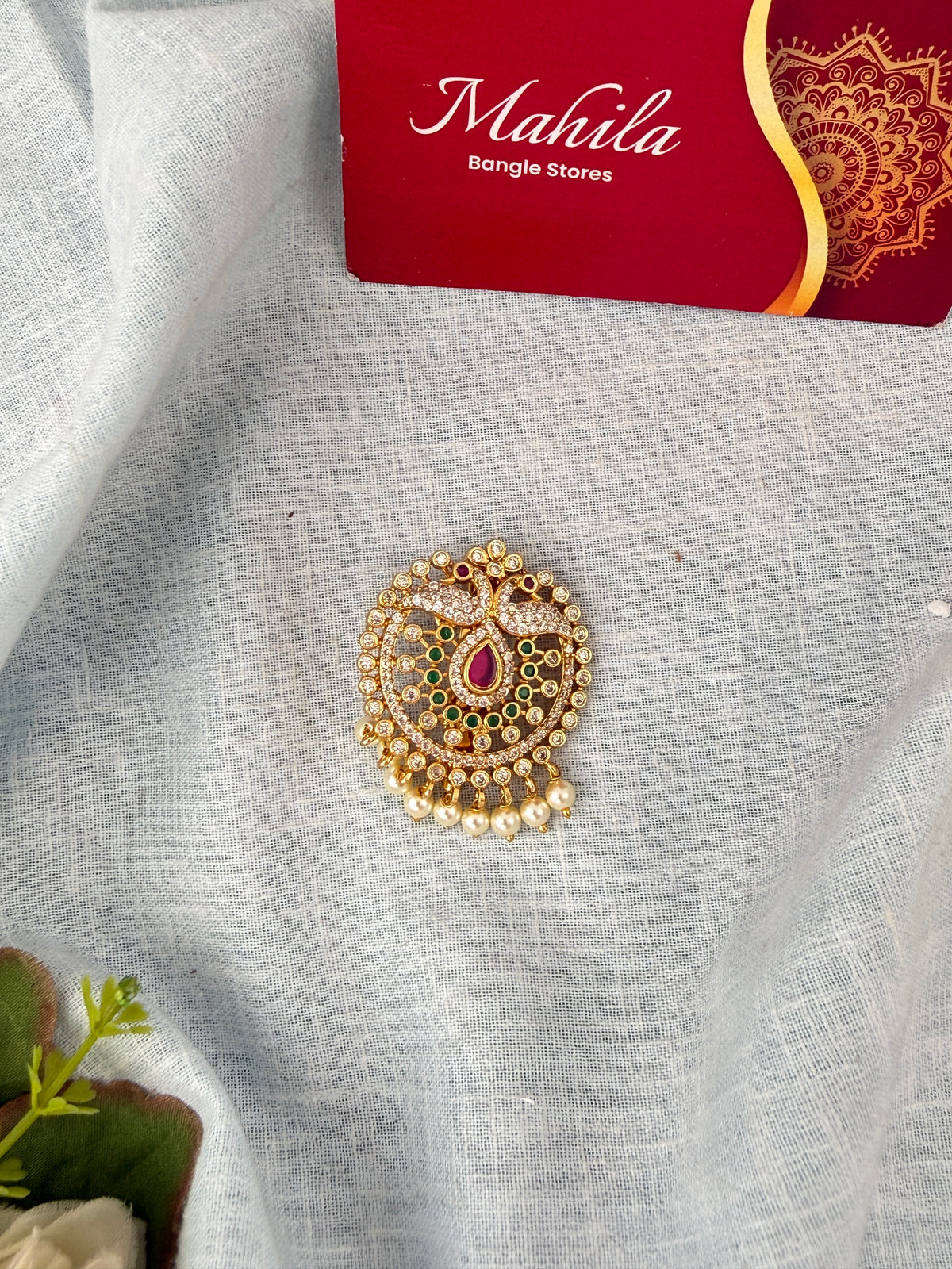 Stylish Saree Pins for women