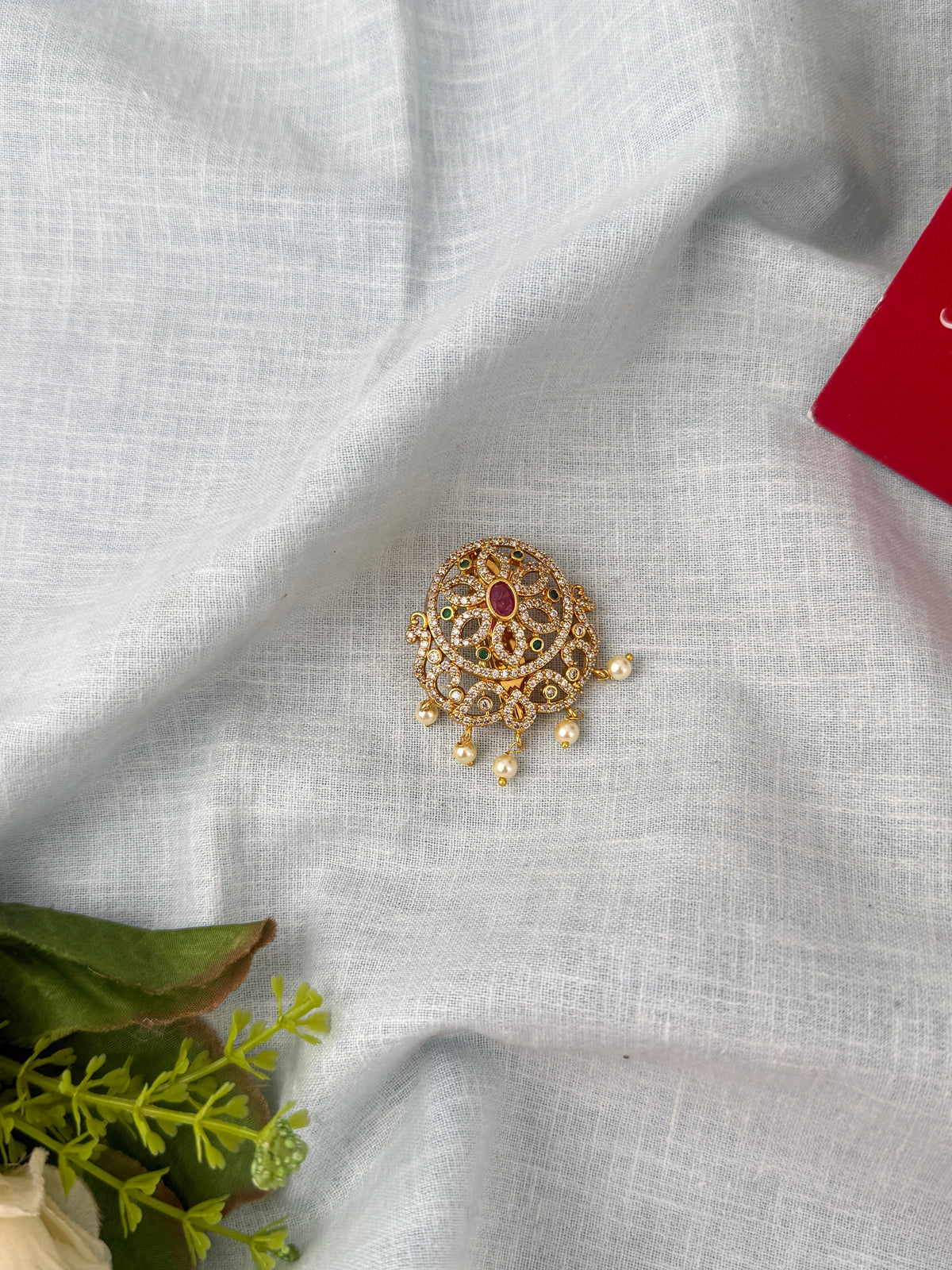 Stylish Saree Pins for women