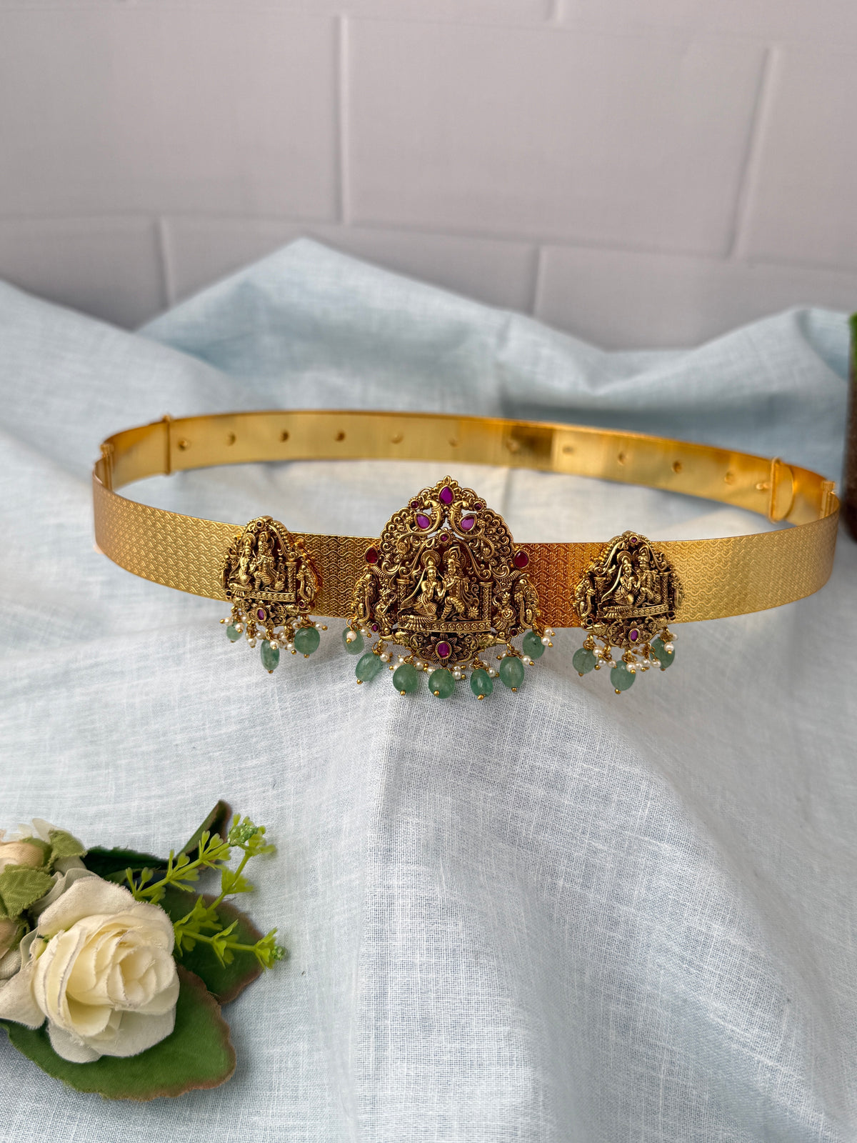 Traditional bridal hip belt for women