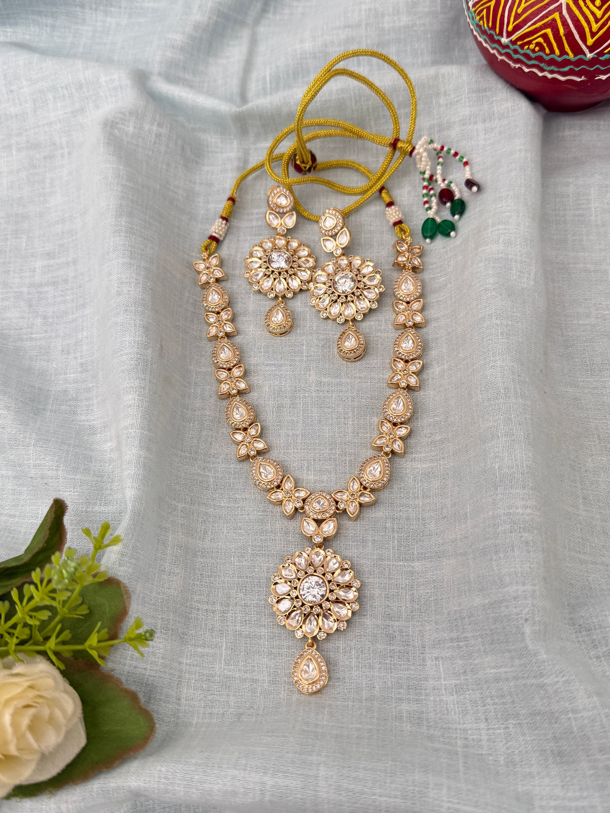 Traditional Kundan necklace for women