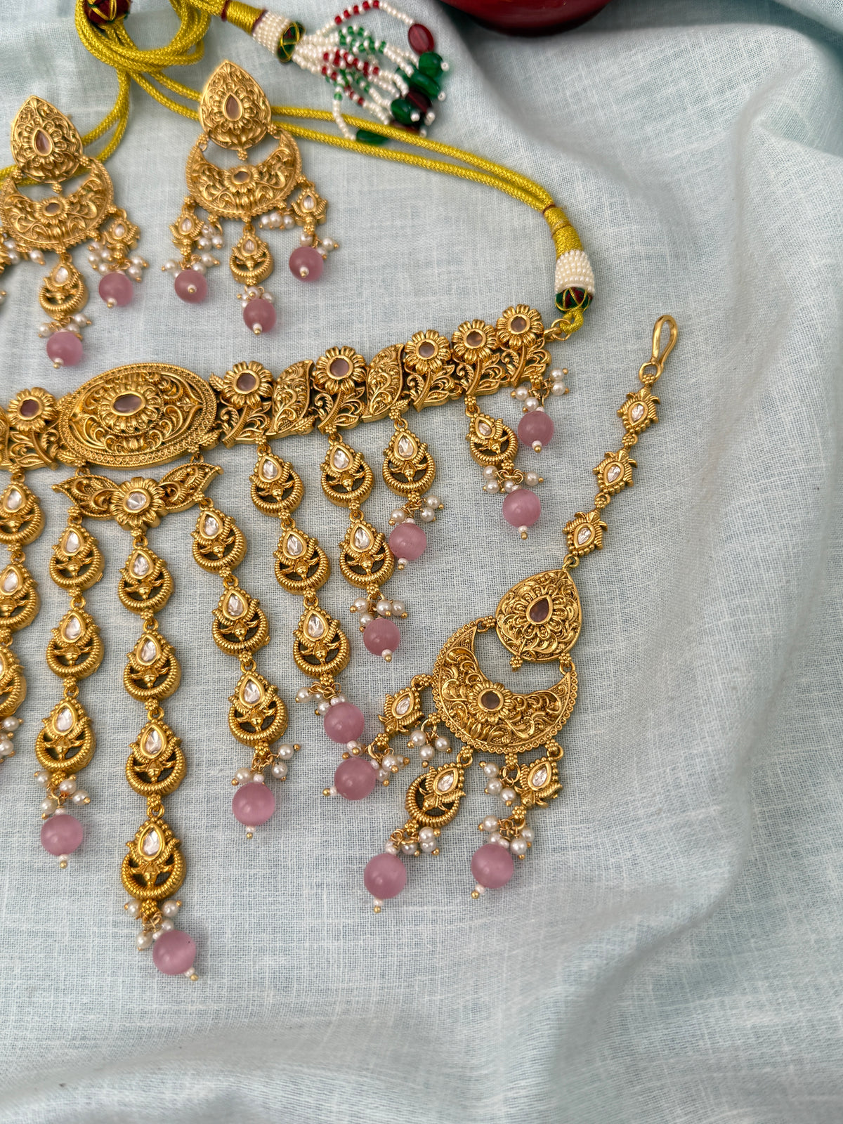 Antique Kundan Grand Necklace With Maang Tikka Short Set | N1305