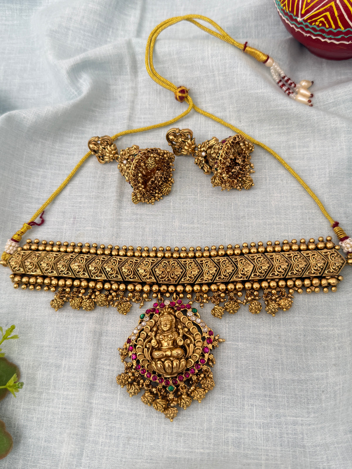 Antique Grand Choker Necklace Lakshmi Pendant Short Set| N1310