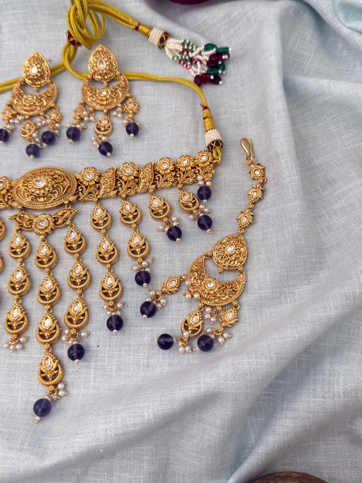 Antique Kundan Grand Necklace With Maang Tikka Short Set | N1309