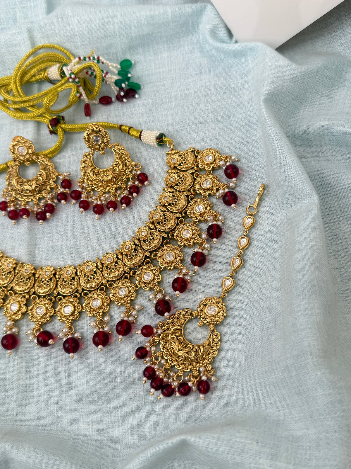 Antique Kundan Grand Necklace With Maang Tikka Short Set | N1288