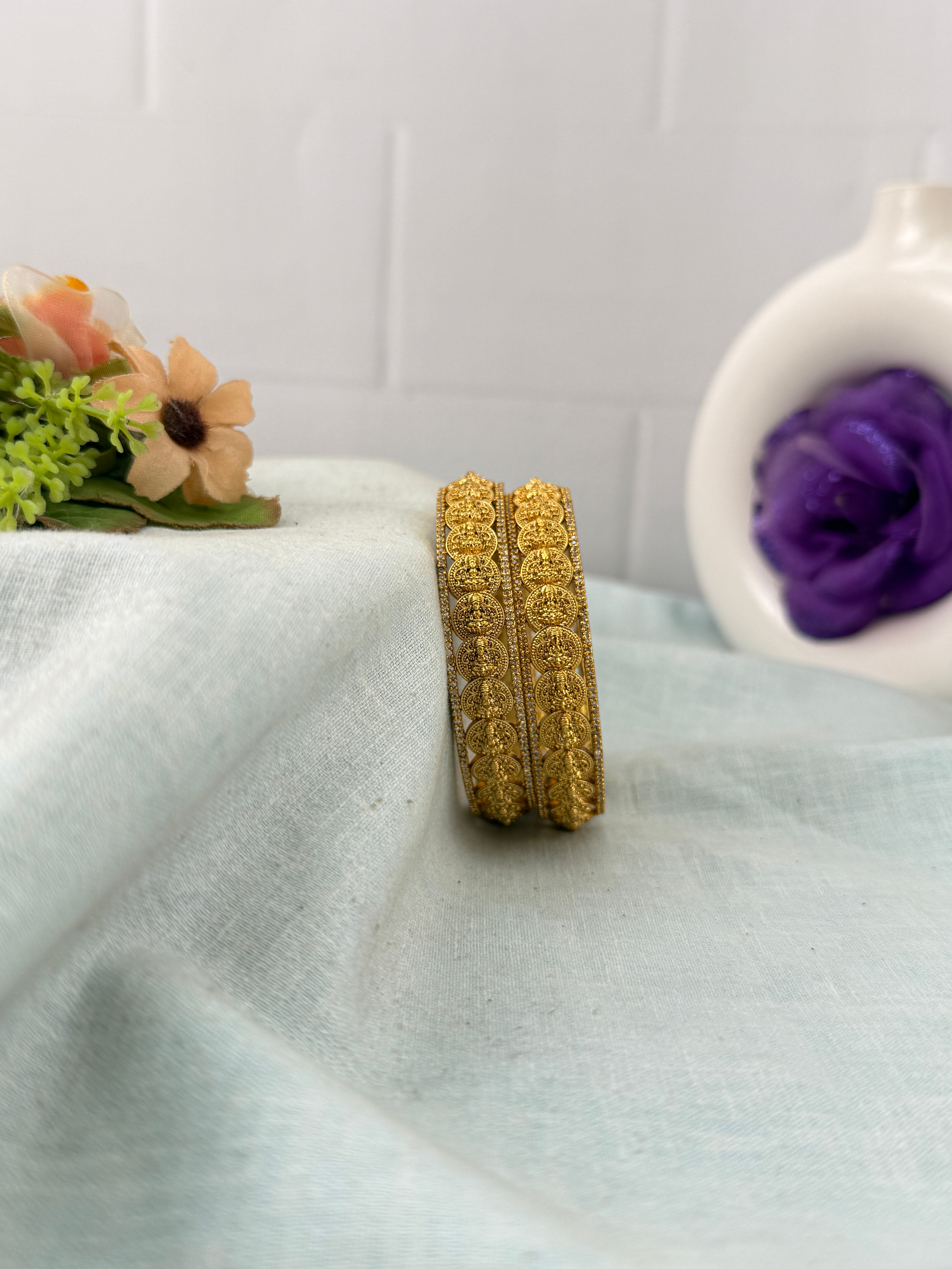 Antique temple style bridal bangles for women by Mahila