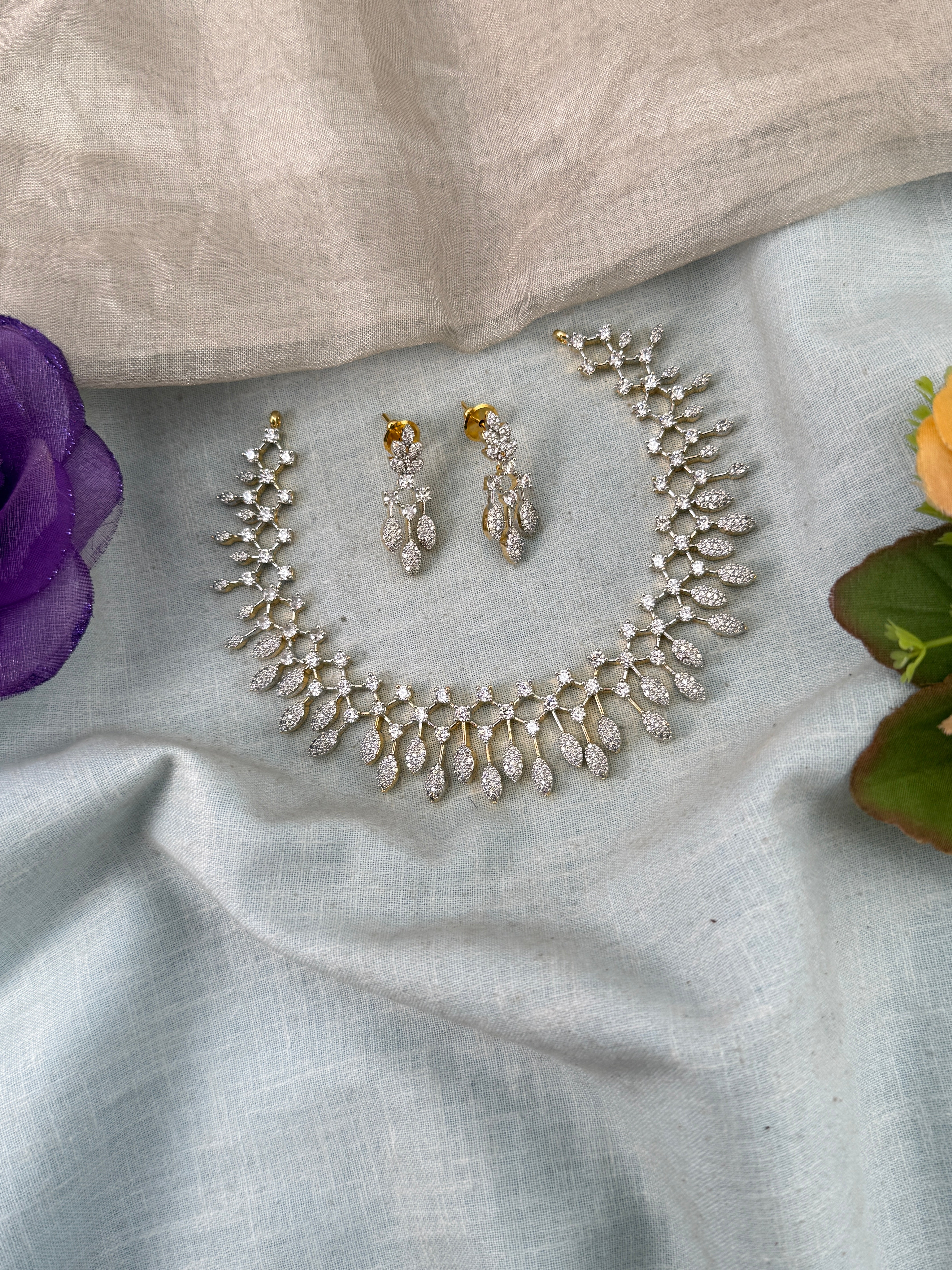 Victorian designer necklace for women