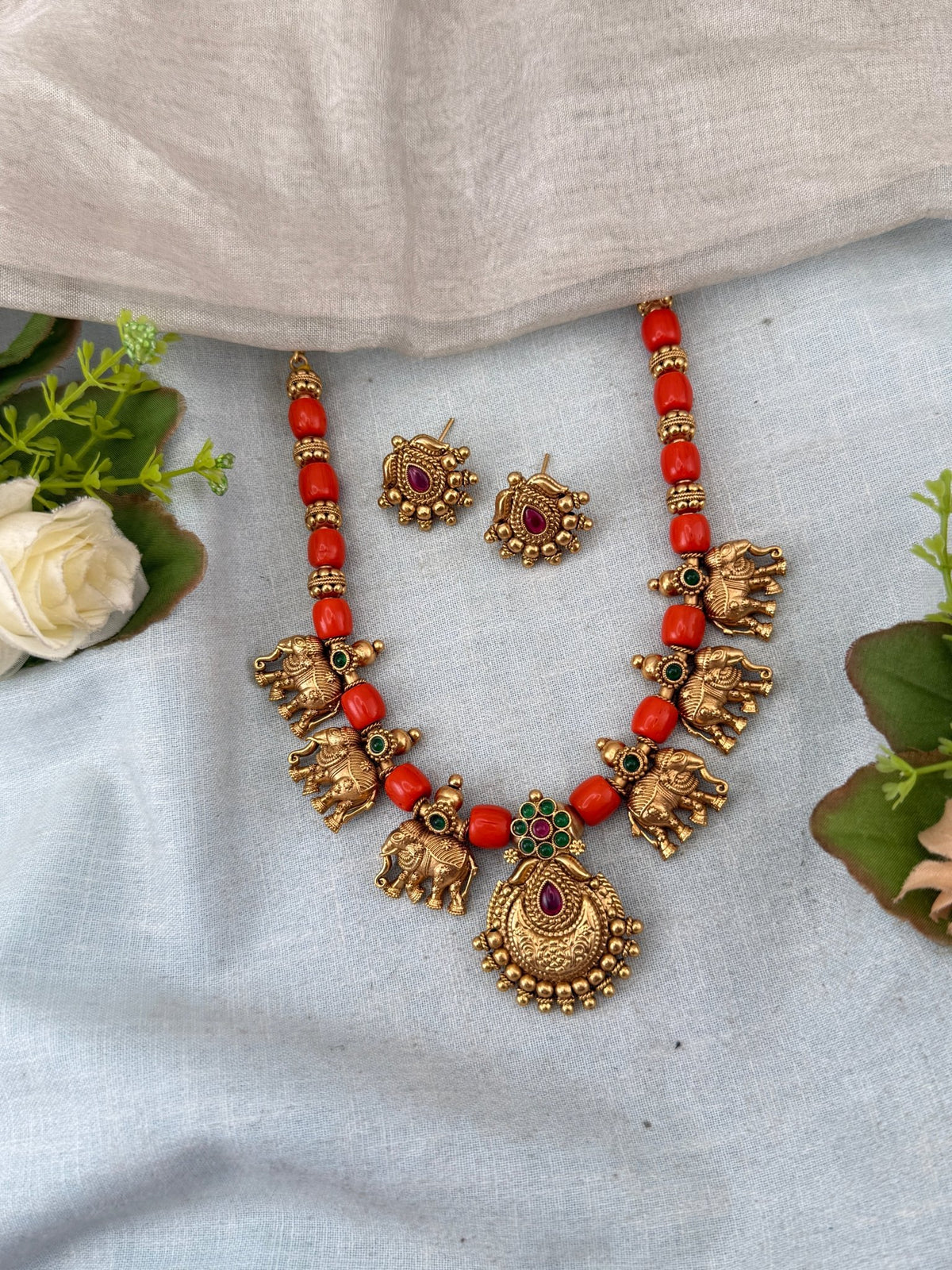 Antique Beads Elephant Necklace Pendant Set | N0215 - Mahilas