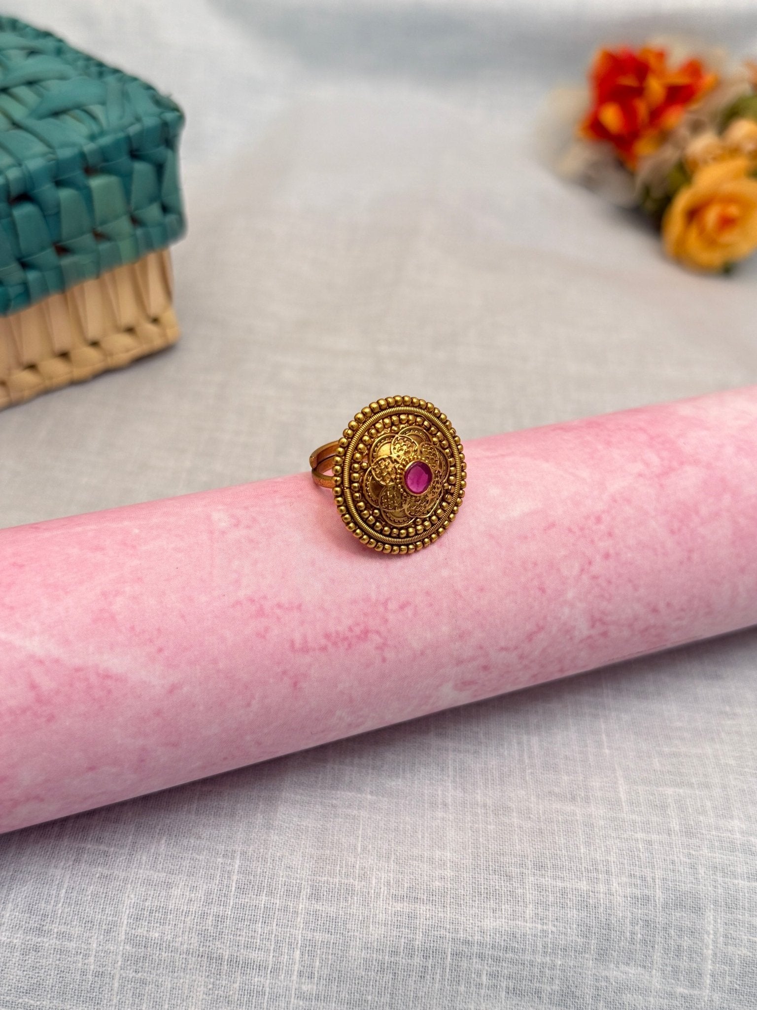 Antique Finger Ring 133 - Mahilas