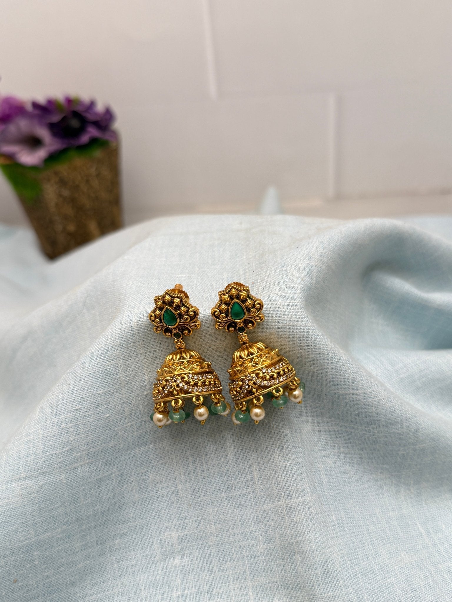 Antique Jhumka 0130 - Mahilas
