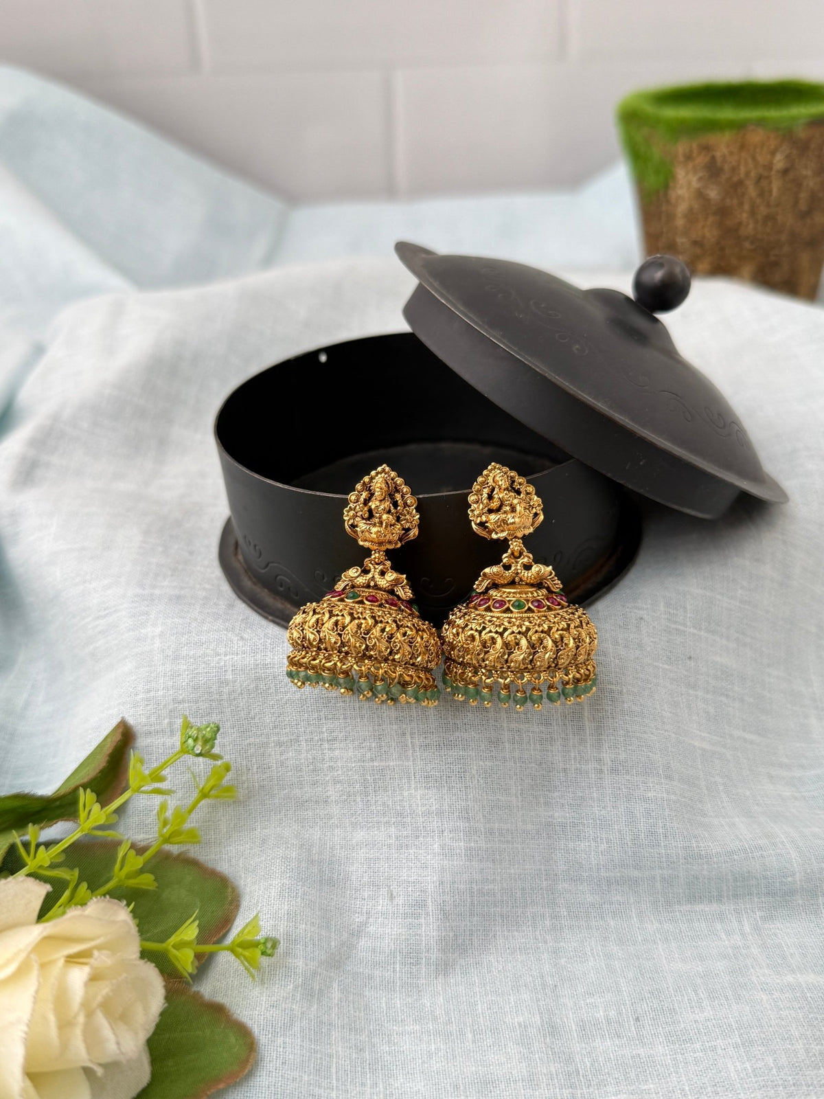 Antique Jhumka Lakshmi Earrings| E0777 - Mahilas