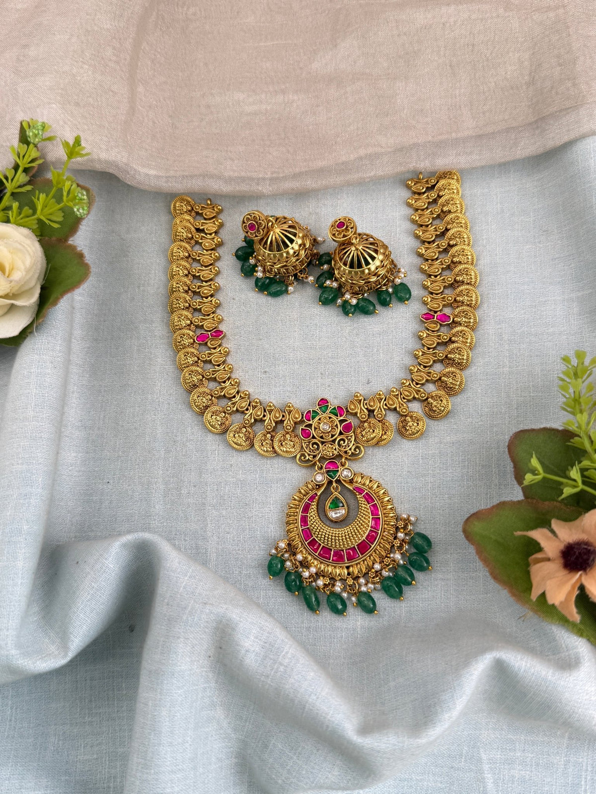 Antique Kasu Jadau Kundan Pendant Short Necklace Set | 0122 - Mahilas