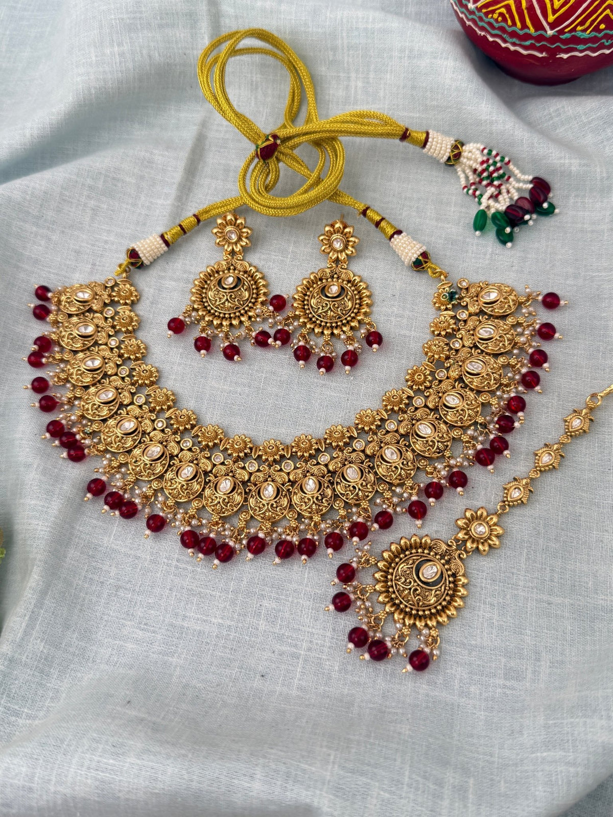 Antique Kundan Grand Necklace With Maang Tikka Short Set | N1296 - Mahilas