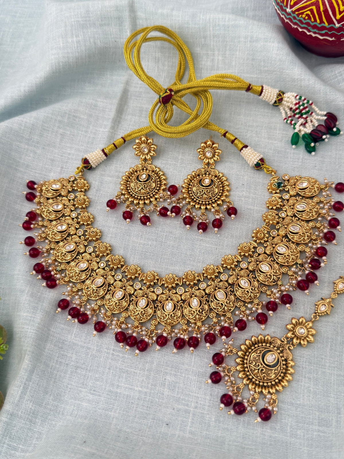 Antique Kundan Grand Necklace With Maang Tikka Short Set | N1296 - Mahilas
