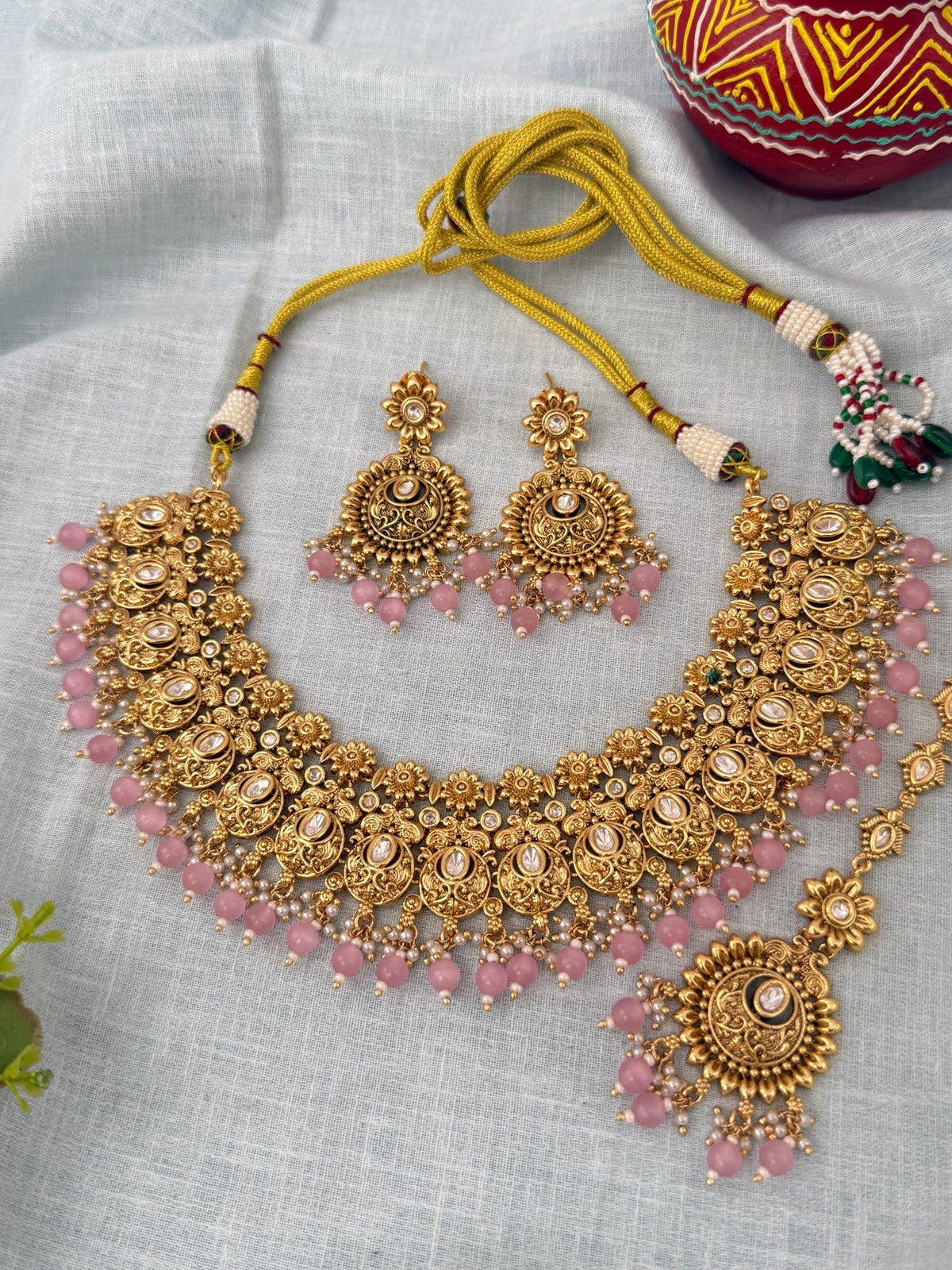 Antique Kundan Grand Necklace With Maang Tikka Short Set | N1297 - Mahilas