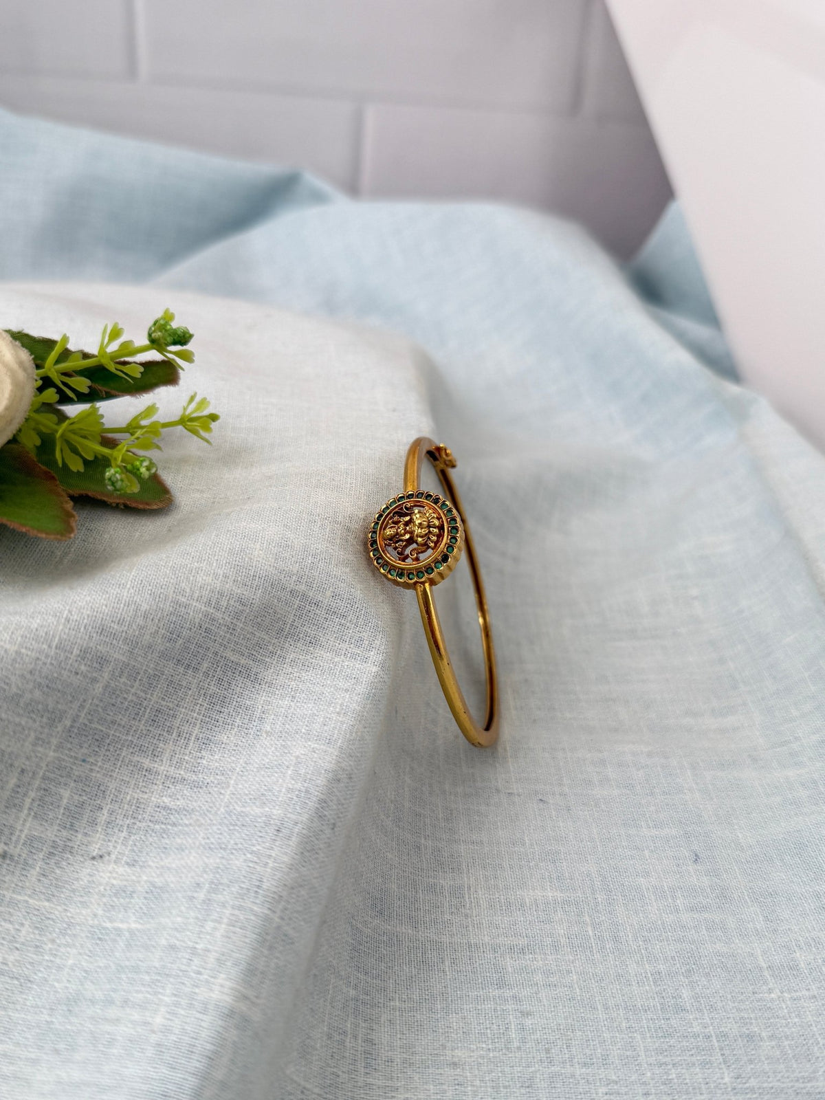 Antique Lakshmi Kada Bracelet | Set of 1 | L0119 - Mahilas