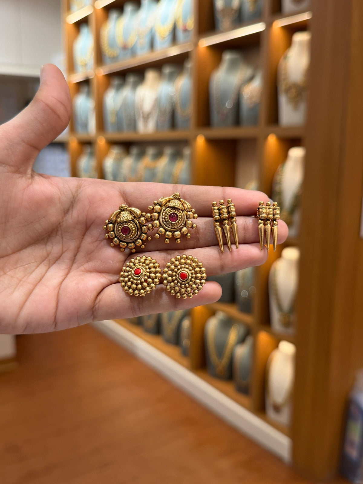 Antique Layered Coral Pearl Full Necklace Set | NC001 - Mahilas