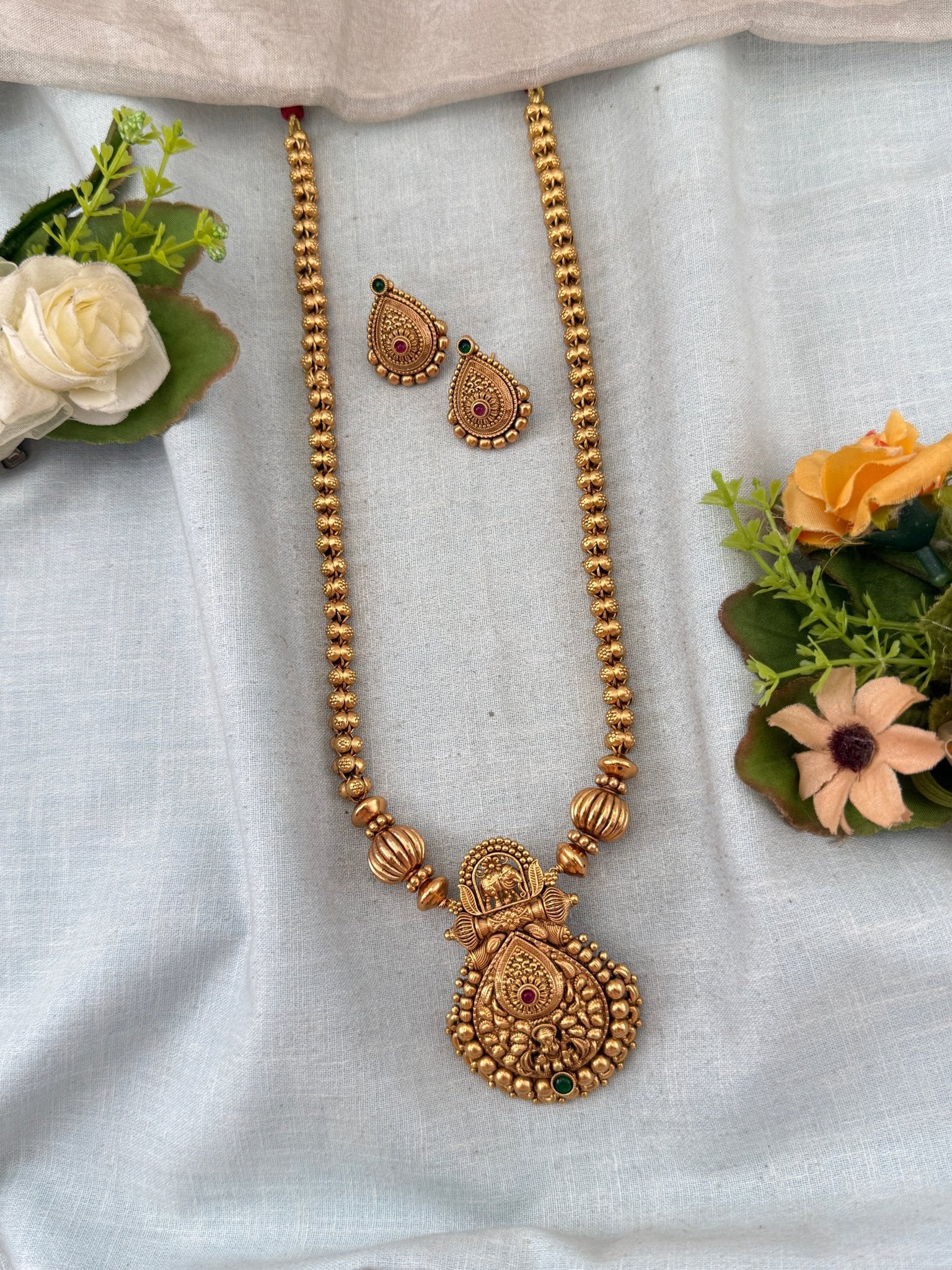 Antique Long Pendant Necklace Set | No223 - Mahilas