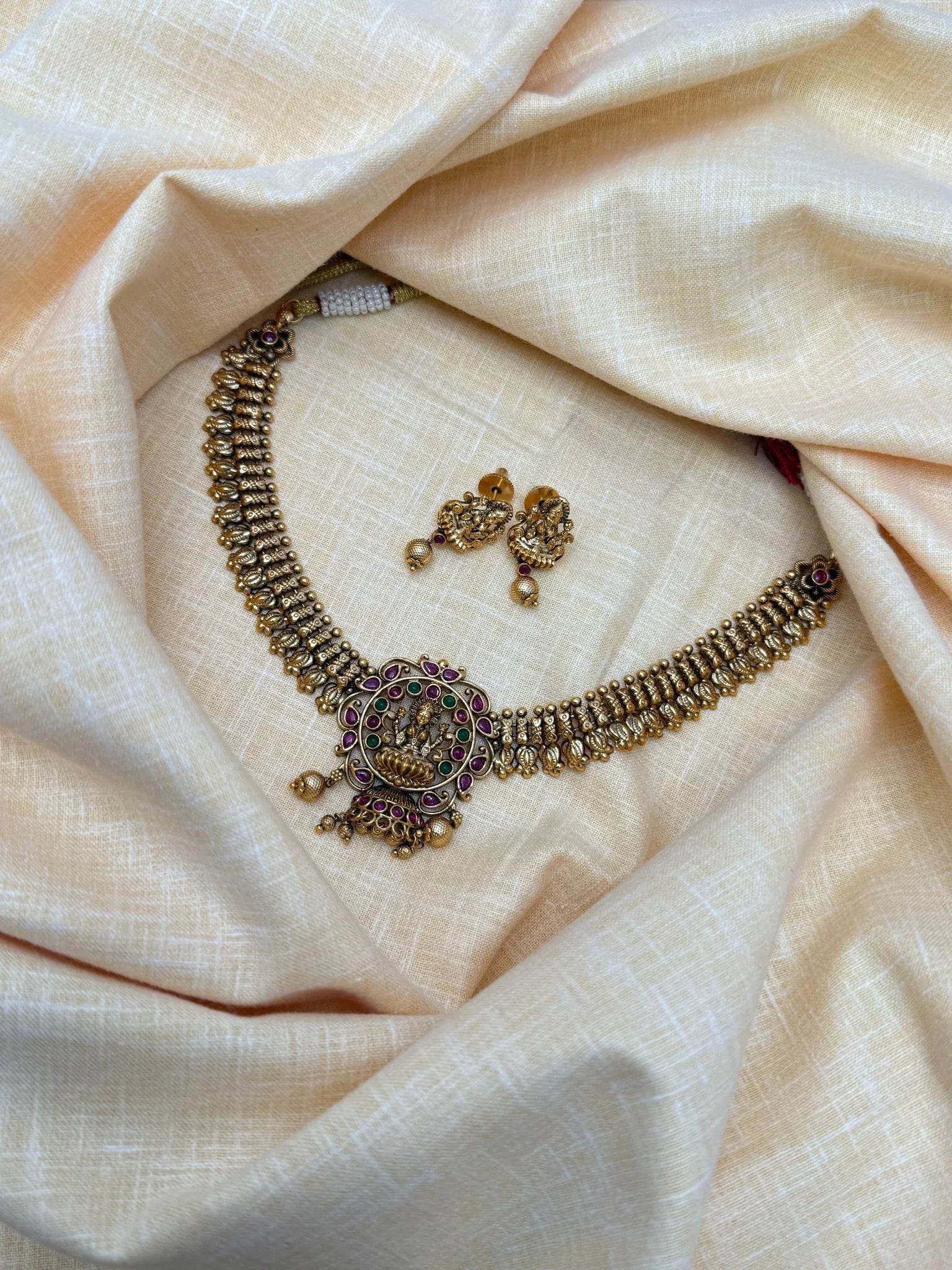 Antique Necklace 0330 - Mahilas