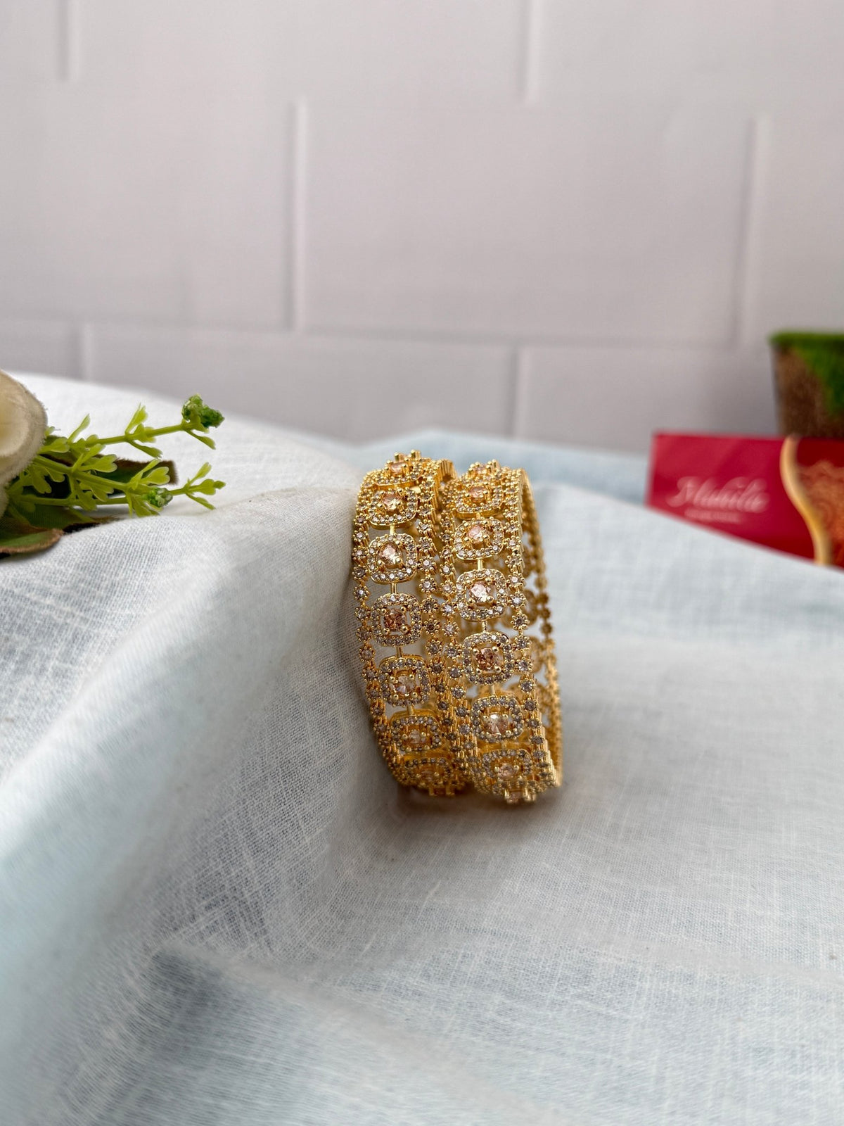 Antique Stone Luxurious Bangles| Set Of 2| B0488 - Mahilas