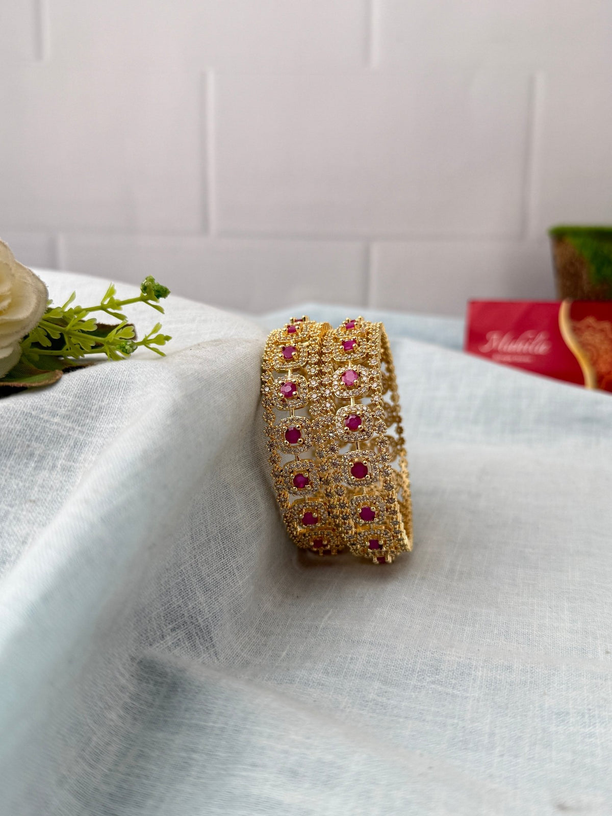 Antique Stone Luxurious Bangles| Set Of 2| B0490 - Mahilas