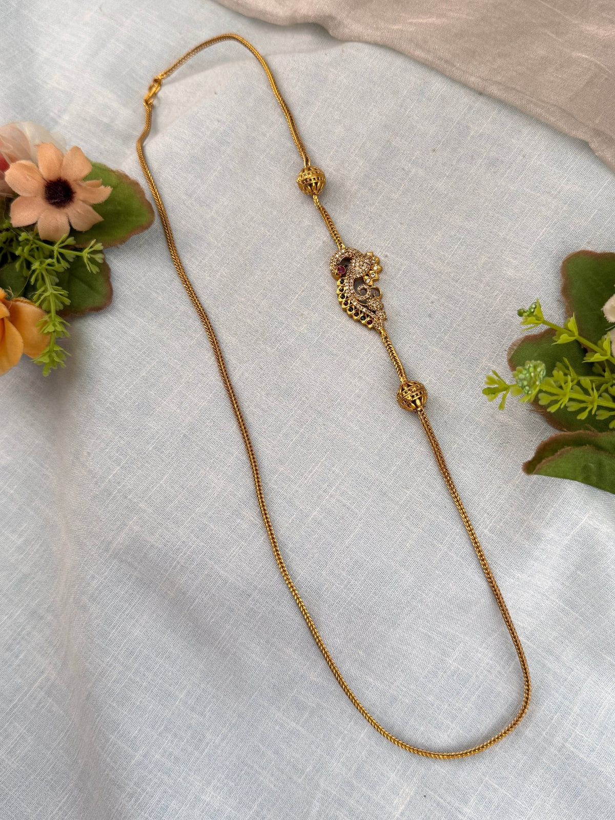 Antique Stone Mogappu Chain | 0106 - Mahilas