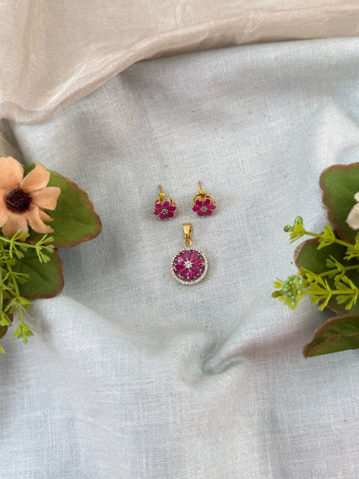 Antique Stone Pendant with Earrings | 034 - Mahilas