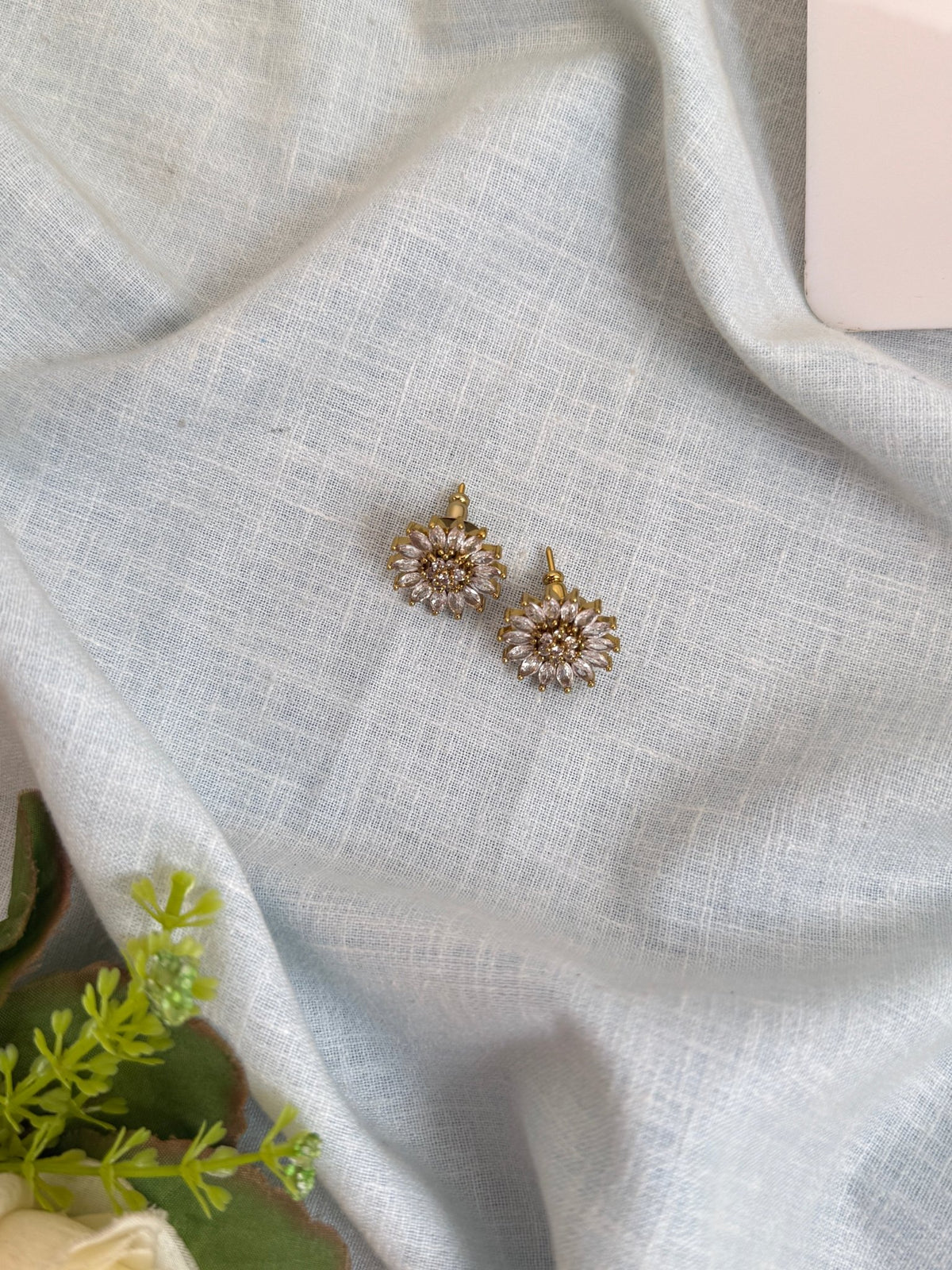 Antique Stone Stud Earrings | E0288 - Mahilas