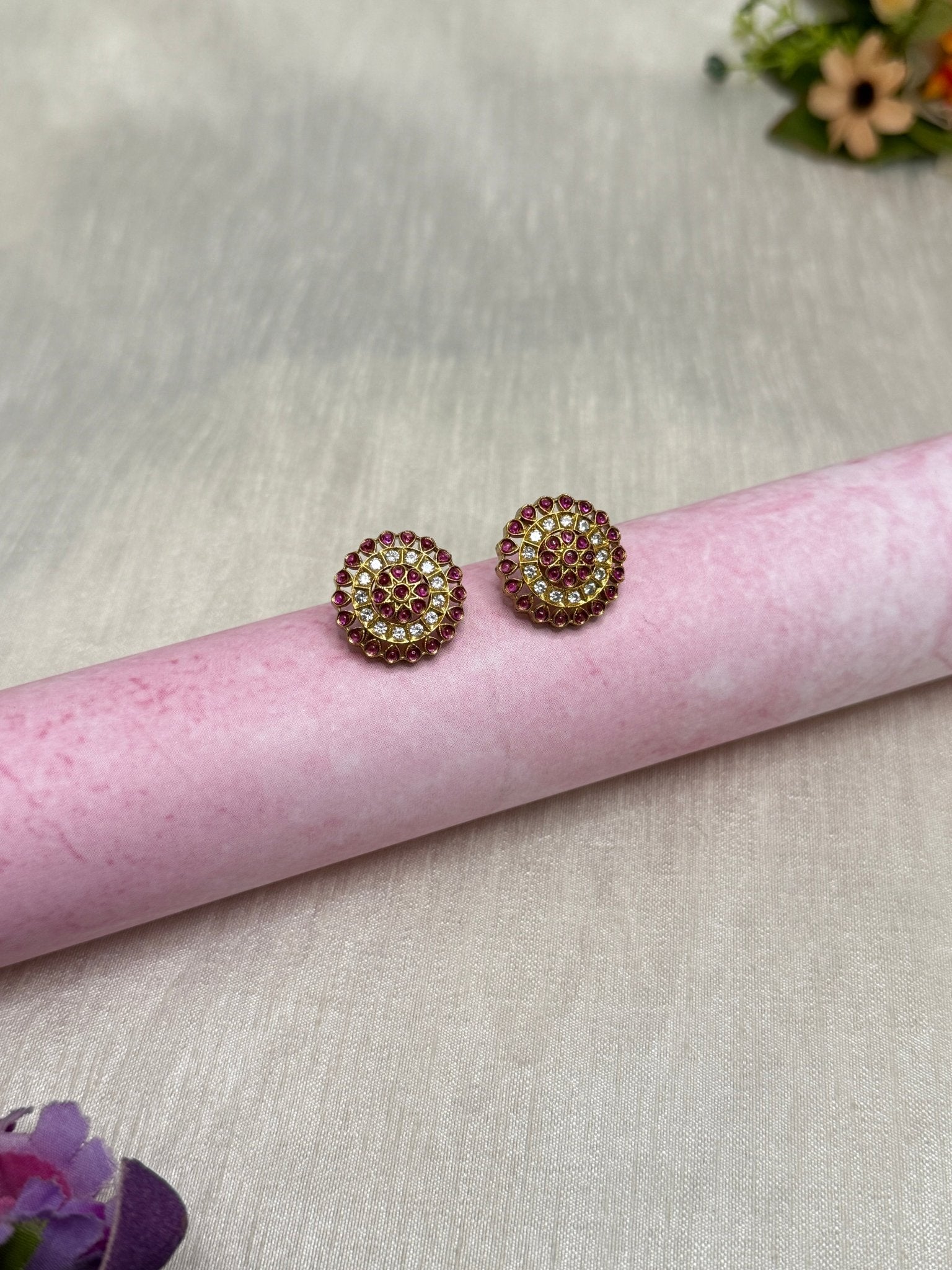 Antique Stud Earrings 0240 - Mahilas