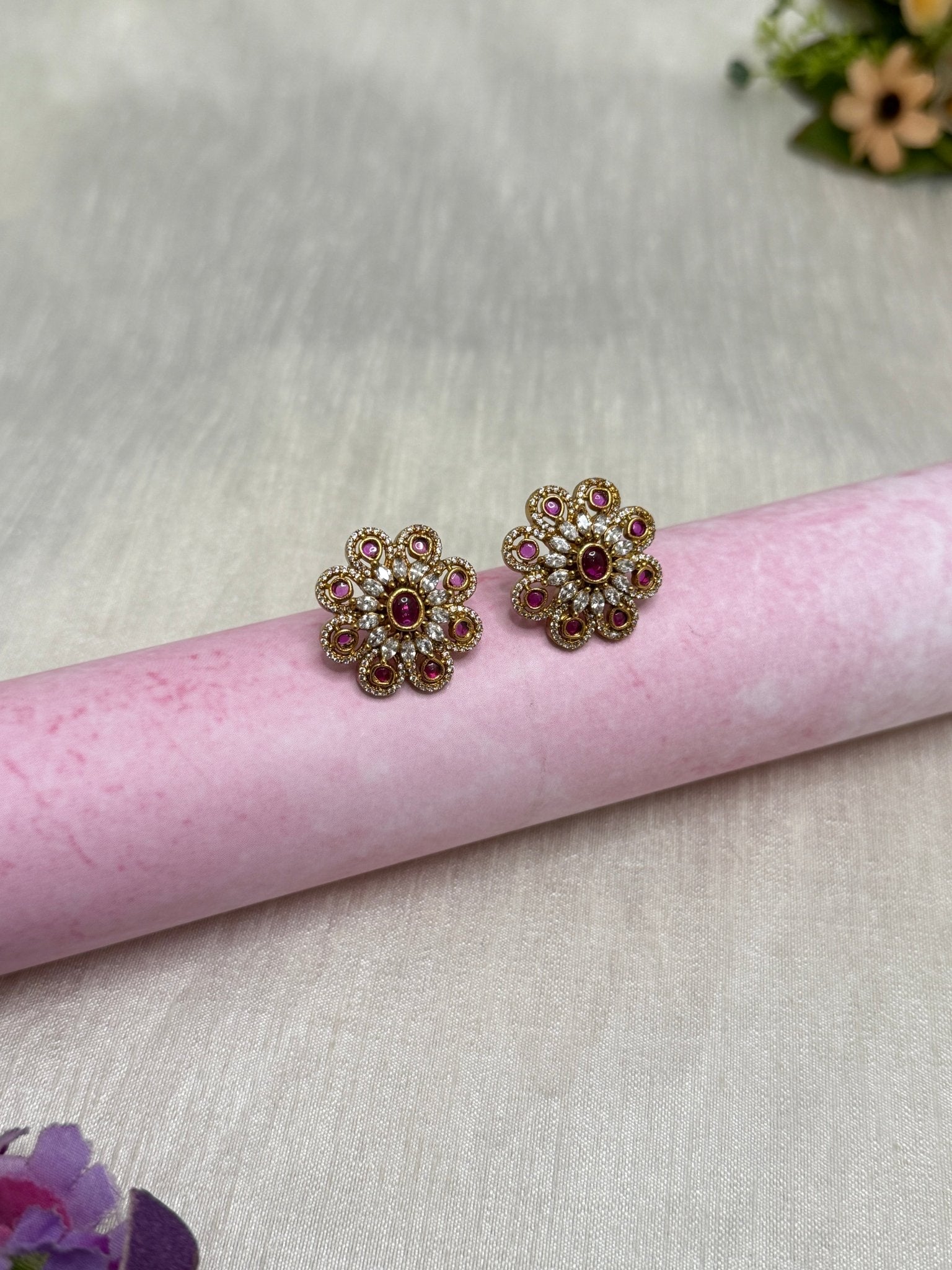 Antique Stud Earrings 0241 - Mahilas