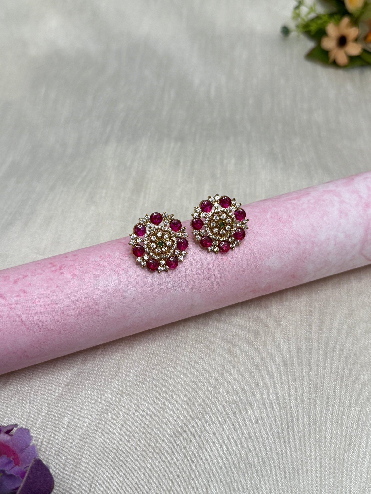 Antique Stud Earrings 0250 - Mahilas