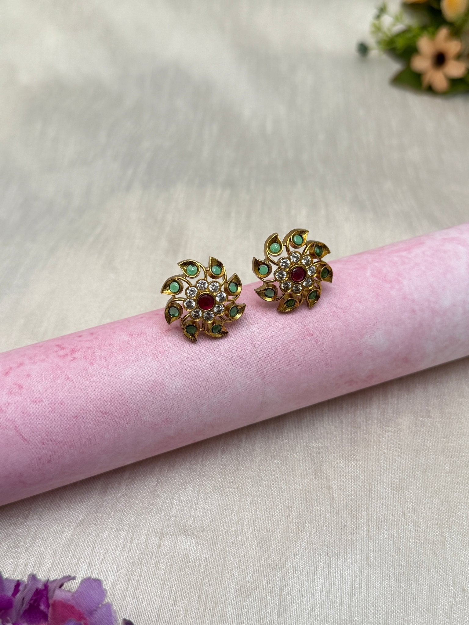 Antique Stud Earrings 0264 - Mahilas