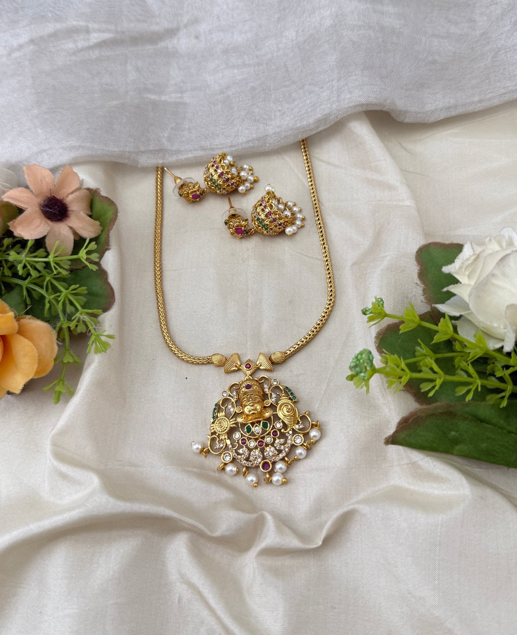 Antique Venkateshwara Short Necklace Set | No290 - Mahilas