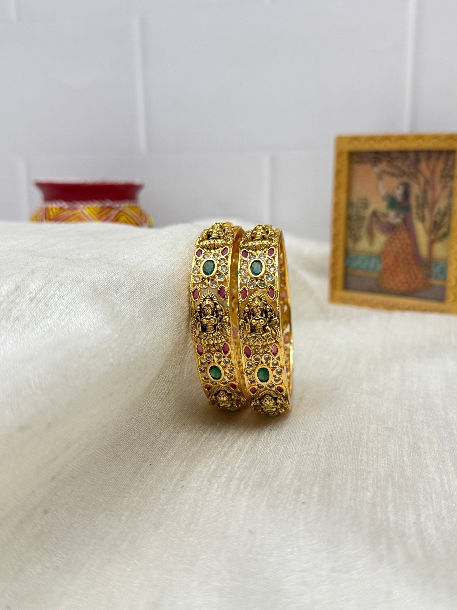 Beautiful Antique Bangles 6923 - Mahilas