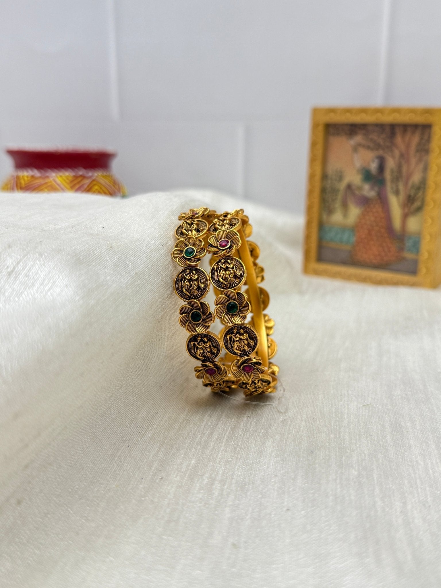 Designer Antique Bangles 6930 - Mahilas