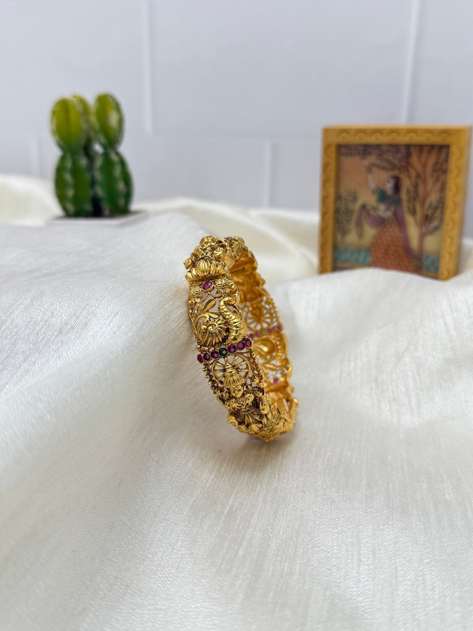 Designer Antique Kada Bangle 6896 - Mahilas