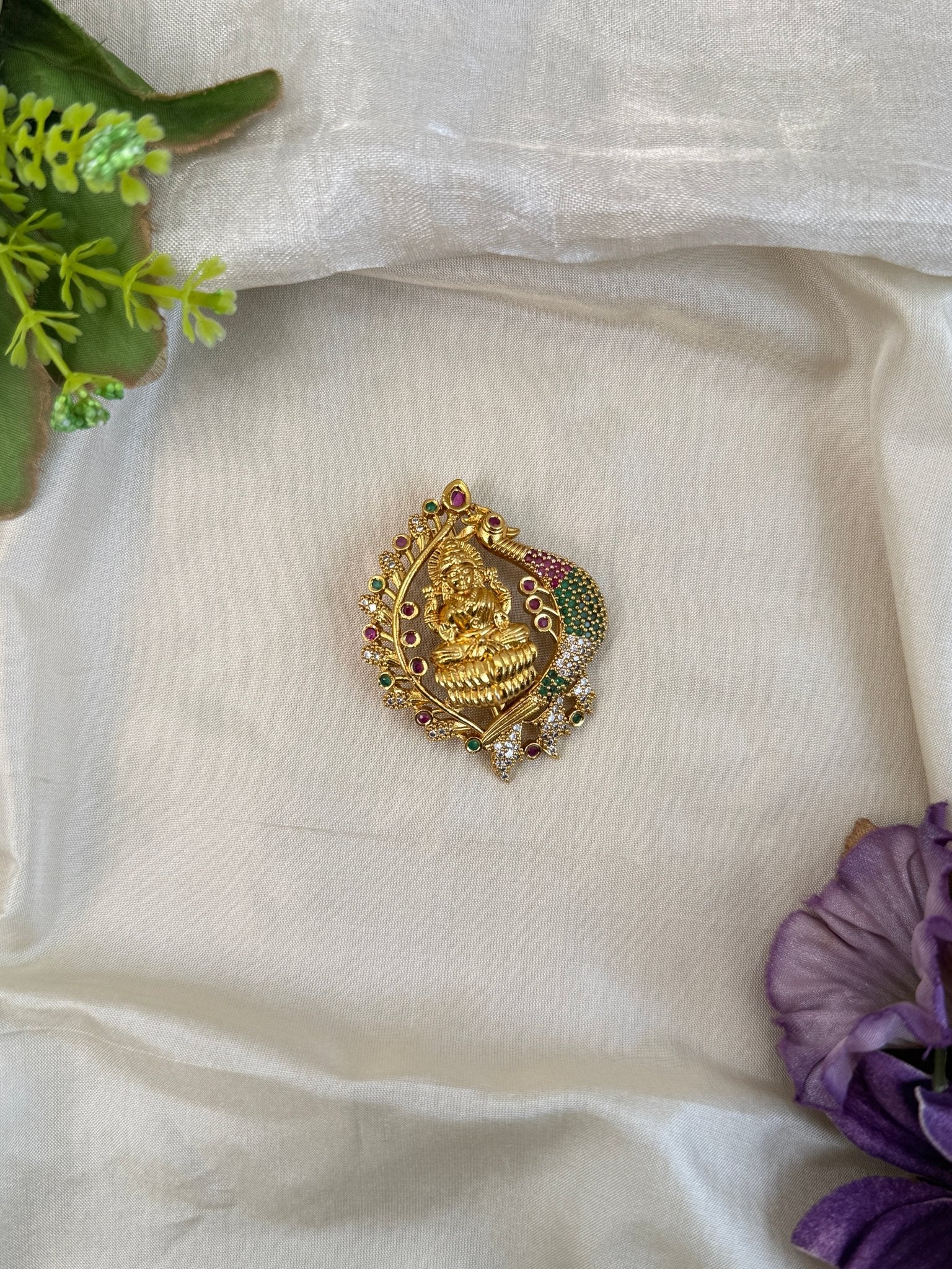 Designer Antique Saree Pin 2017 - Mahilas