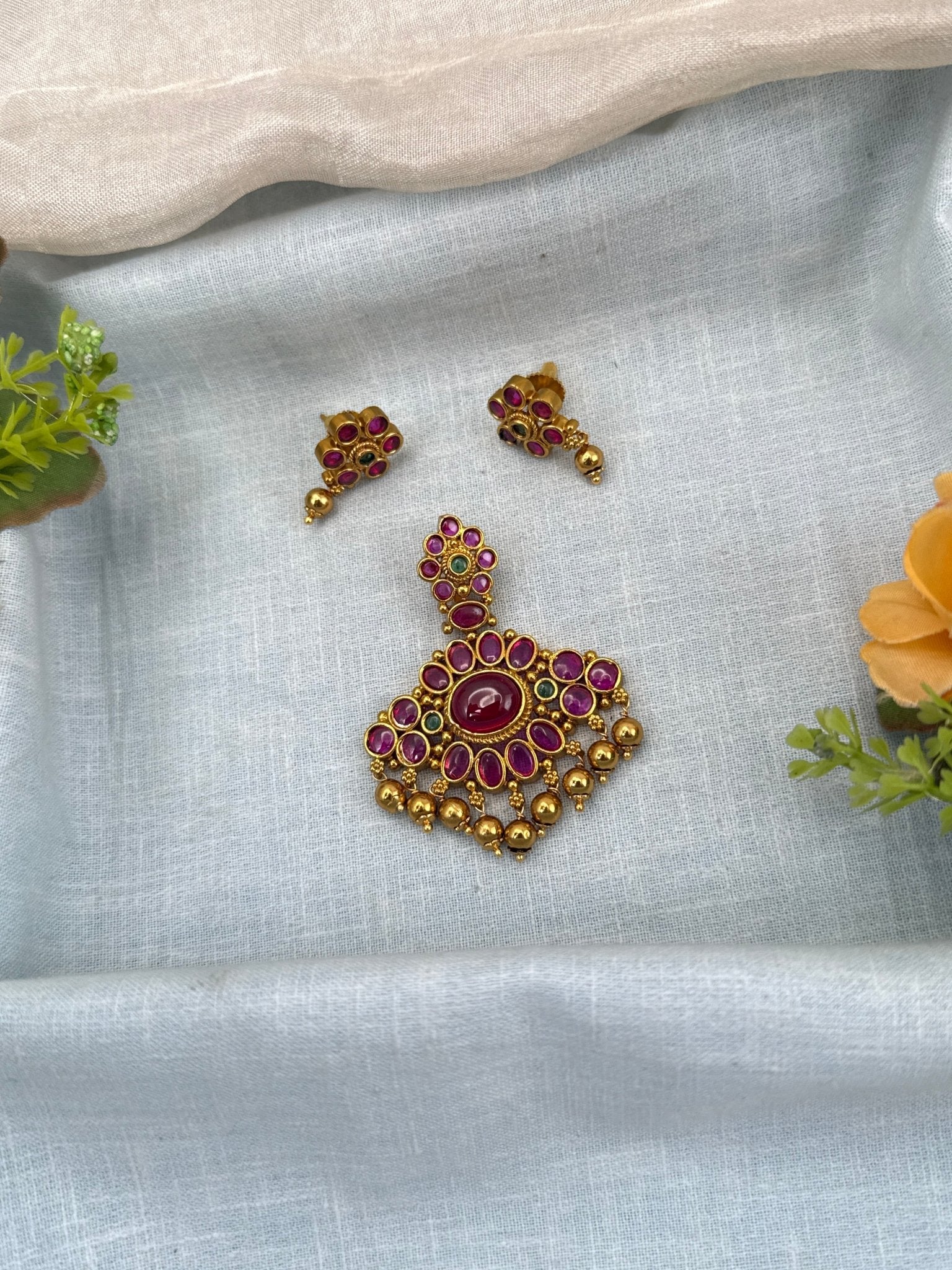 Designer Antique Stone Pendant With Earrings Set 282 - Mahilas