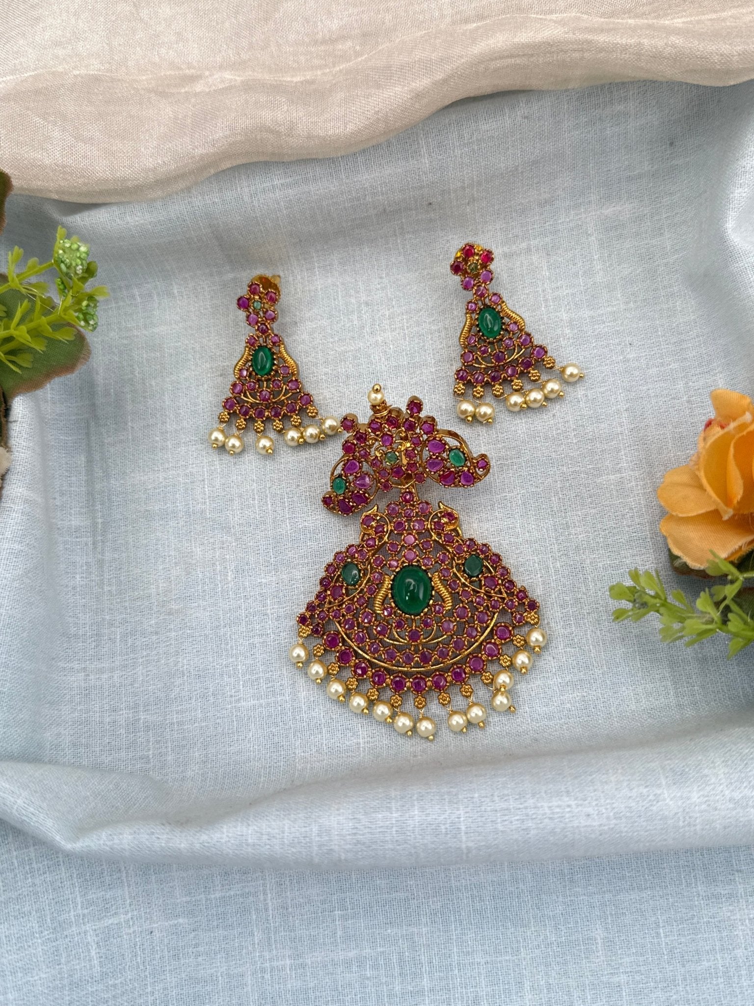 Designer Antique Stone Pendant With Earrings Set 284 - Mahilas