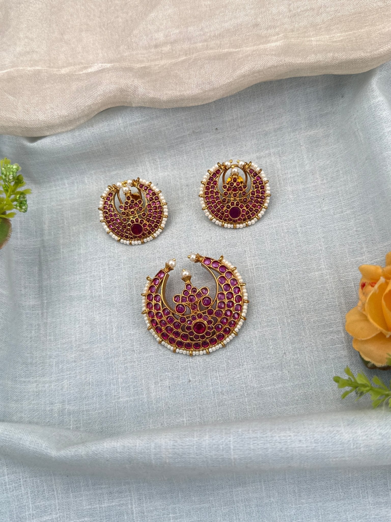 Designer Antique Stone Pendant With Earrings Set 301 - Mahilas