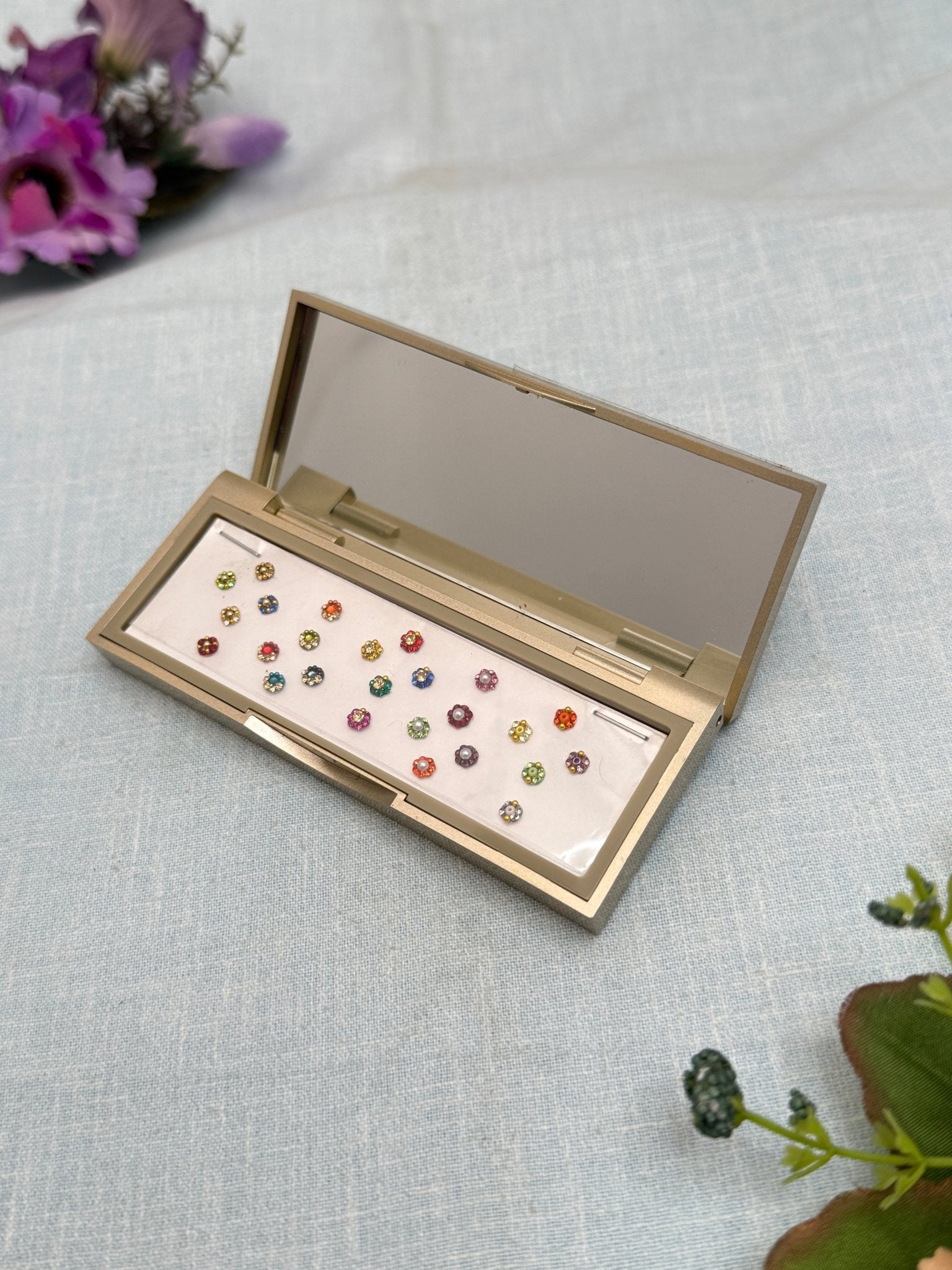 Designer Grand Bindi Box 365 - Mahilas