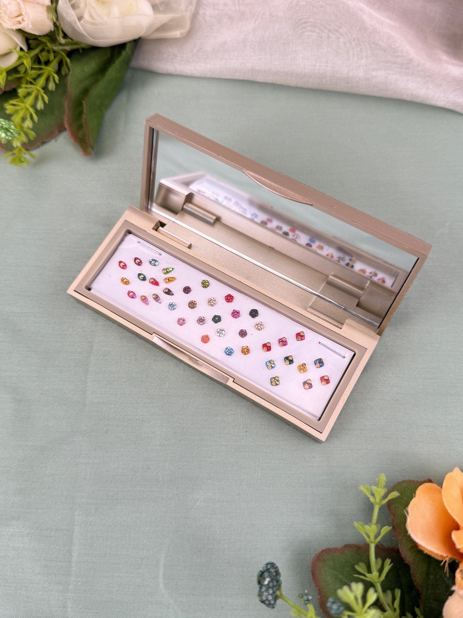 Designer Grand Bindi Box 538 - Mahilas