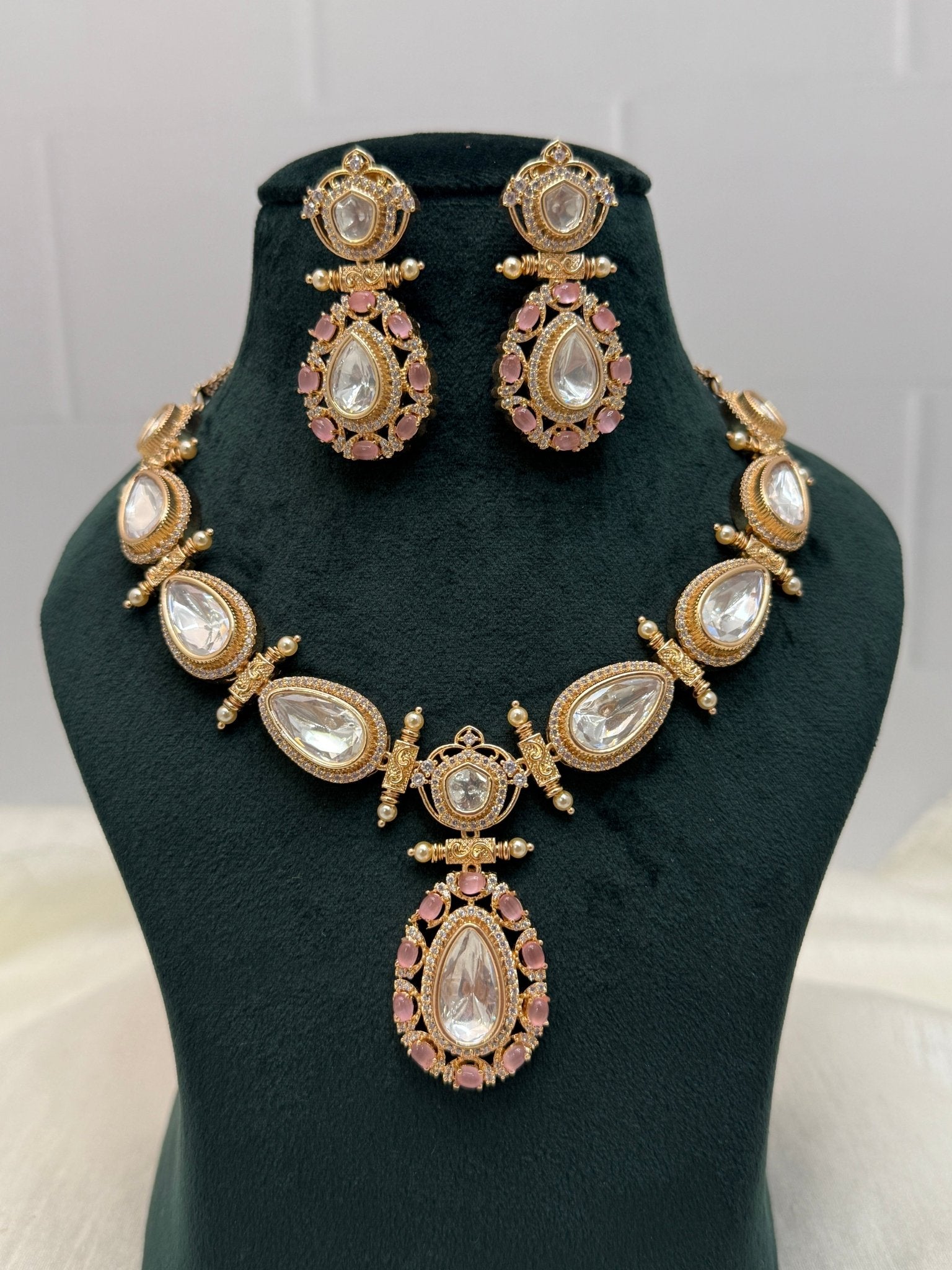 Designer Luxurious Kundan Necklace Set 1104 - Mahilas