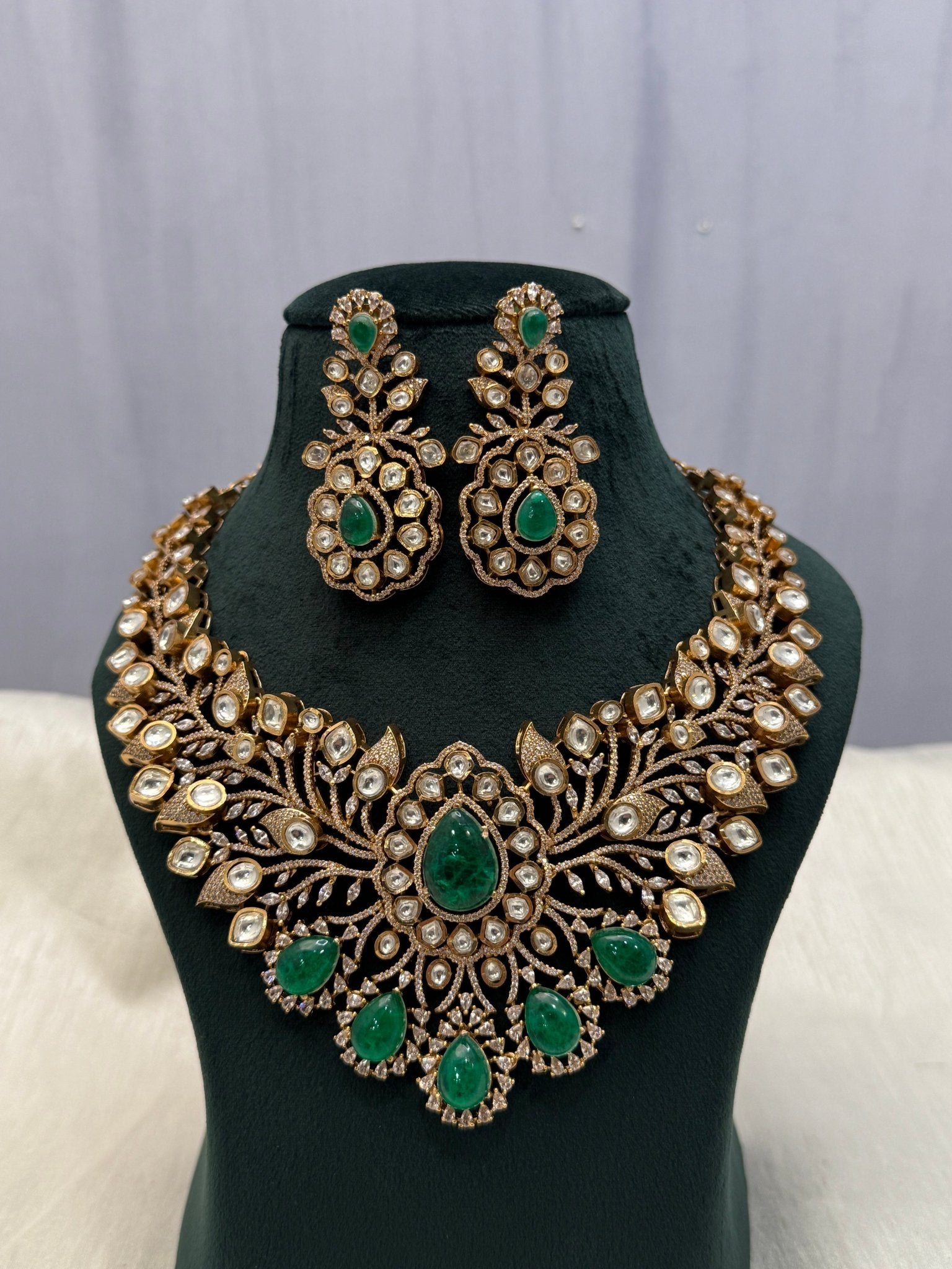 Designer Luxurious Kundan Necklace Set 1127 - Mahilas