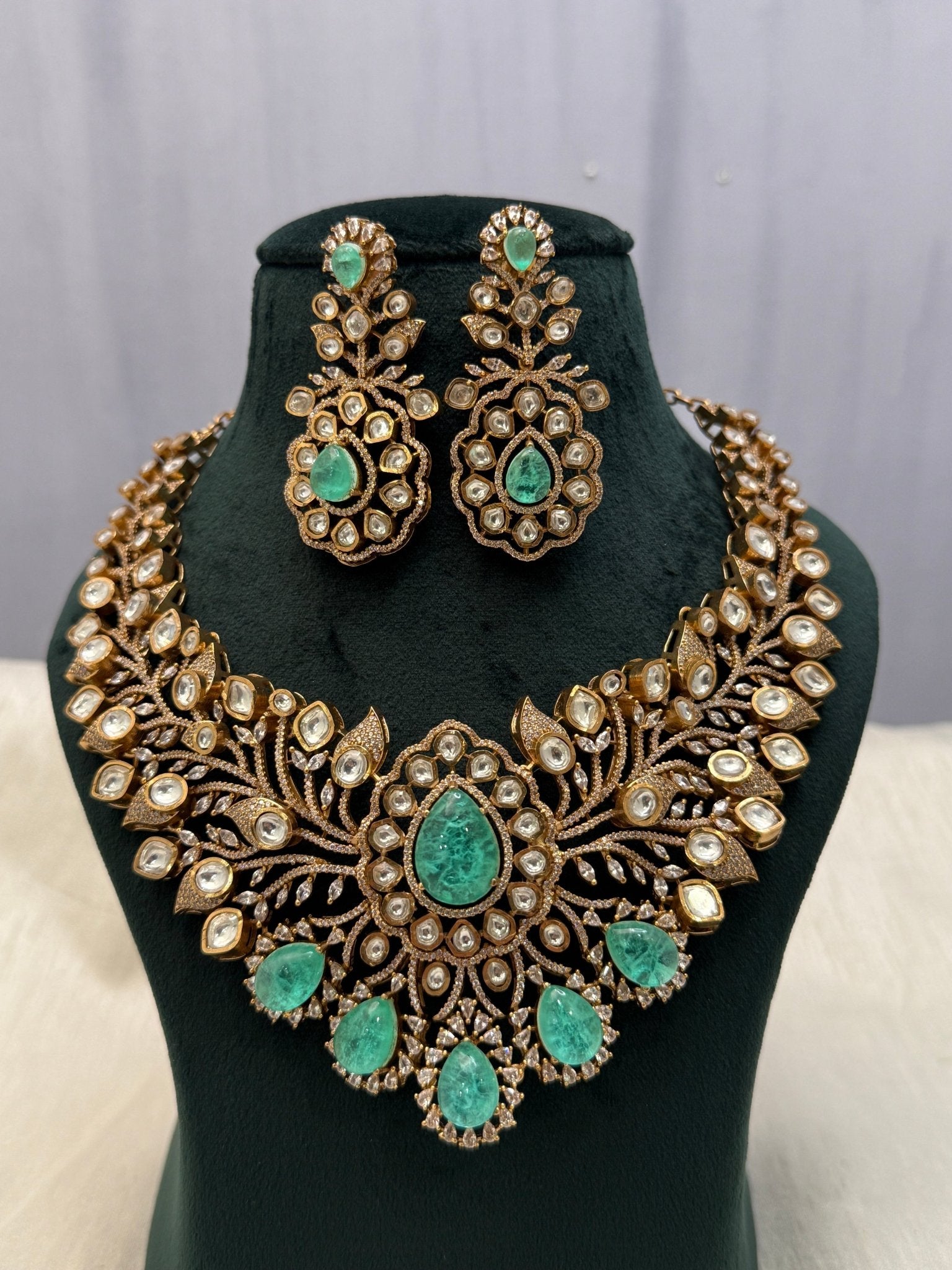 Designer Luxurious Kundan Necklace Set 1130 - Mahilas